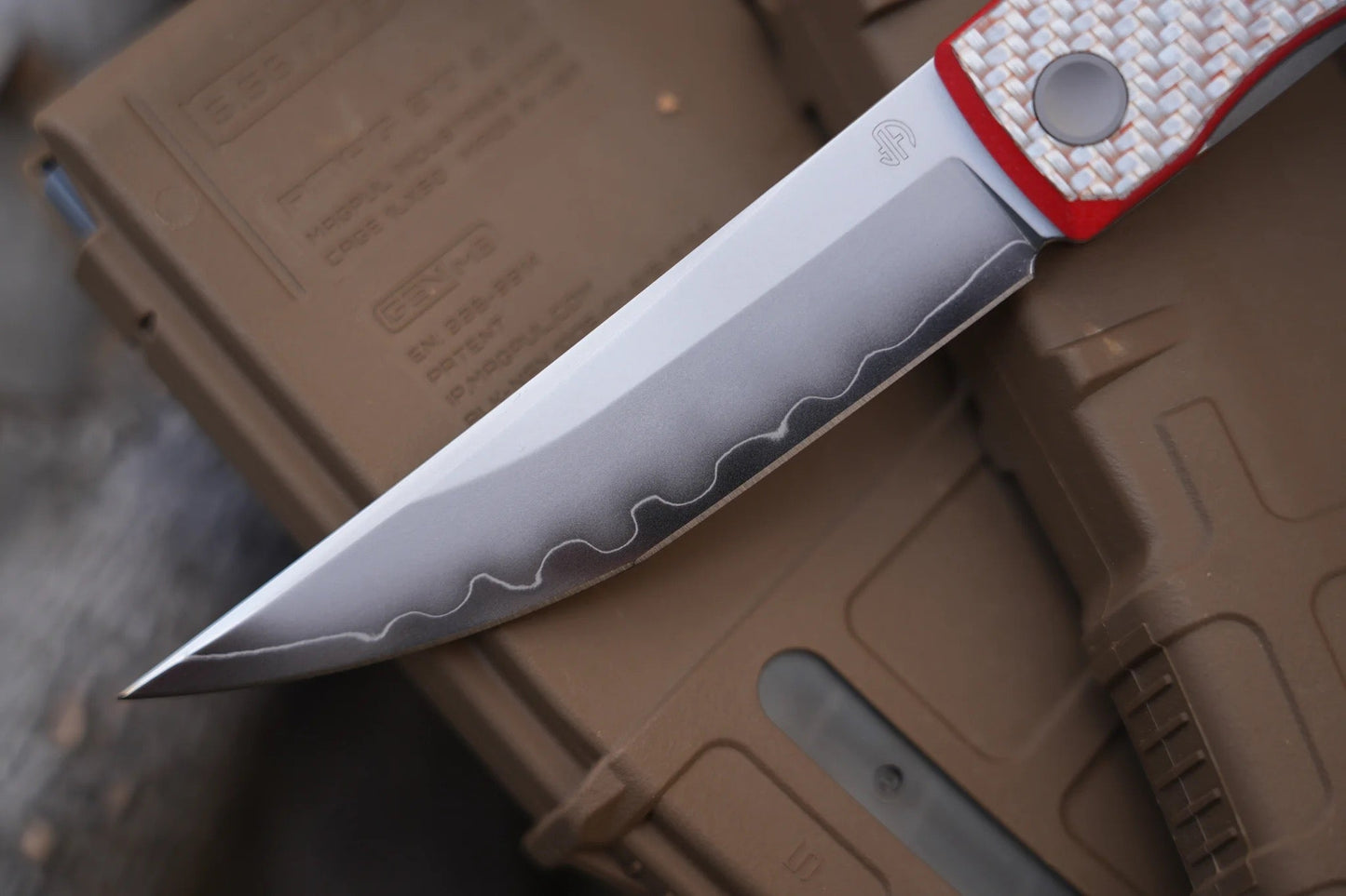 North Mountain Blade Kaiken-SliverCF-RedG10 detail view 2