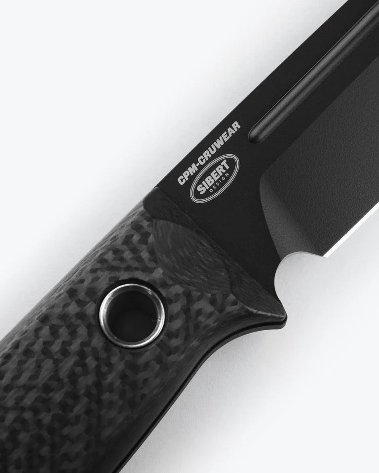 Benchmade Bushcrafter 163BK full tang fixed blade construction