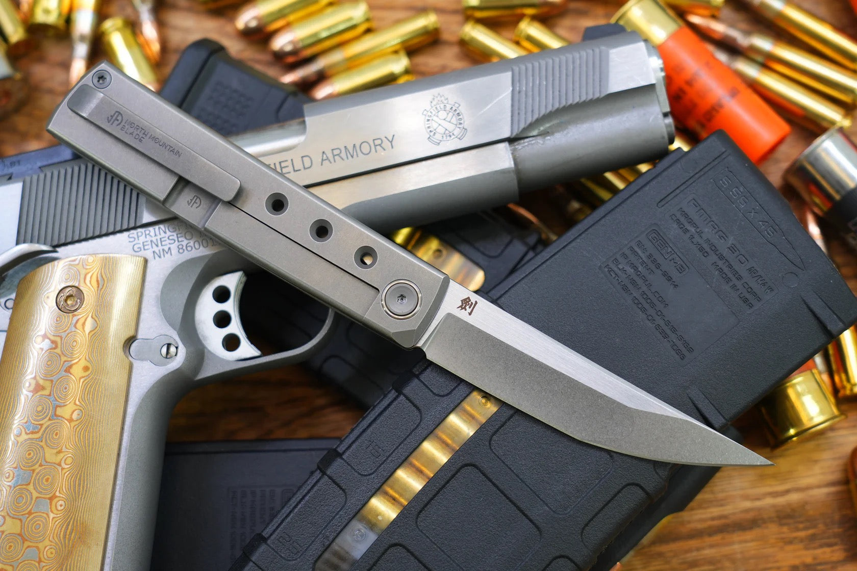North Mountain Blade Kaiken-Ti-Hole folding knife detail view image 6
