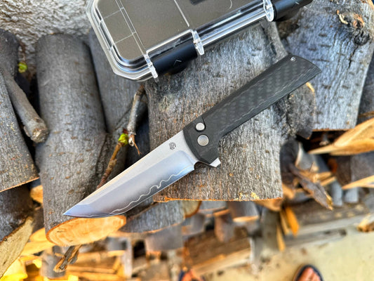 North Mountain Blade Chop2-CarbonFiber front view folding knife