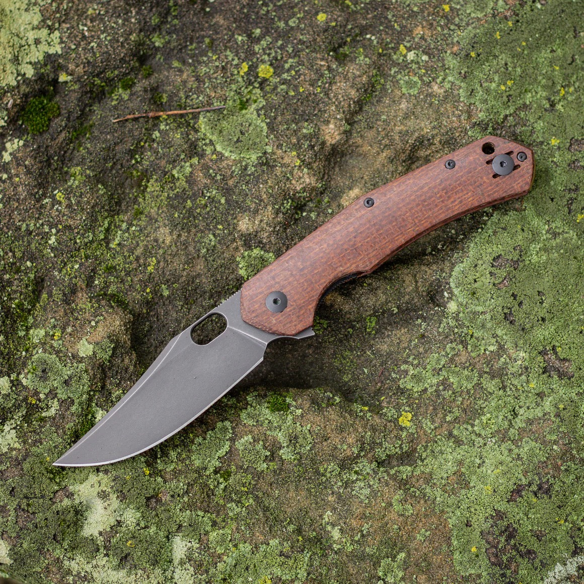 Giant Mouse ACE Jutland 3.35in PVD Vanadis 4E Blade Burlap Micarta Handle