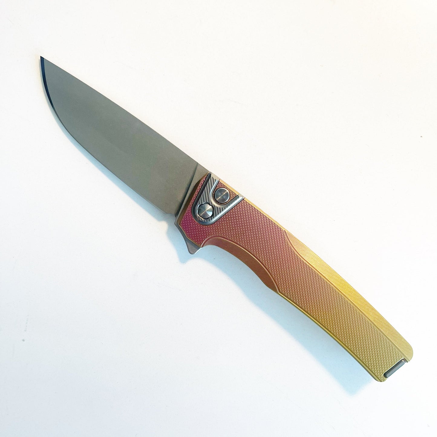 MachineWise Sonora S90V Lightwashed Blade Titanium Sunset Fade Diamond Textured Handle