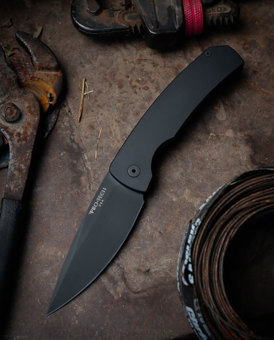 Pro-Tech Magic 2 M2603 solid black aluminum handle detail