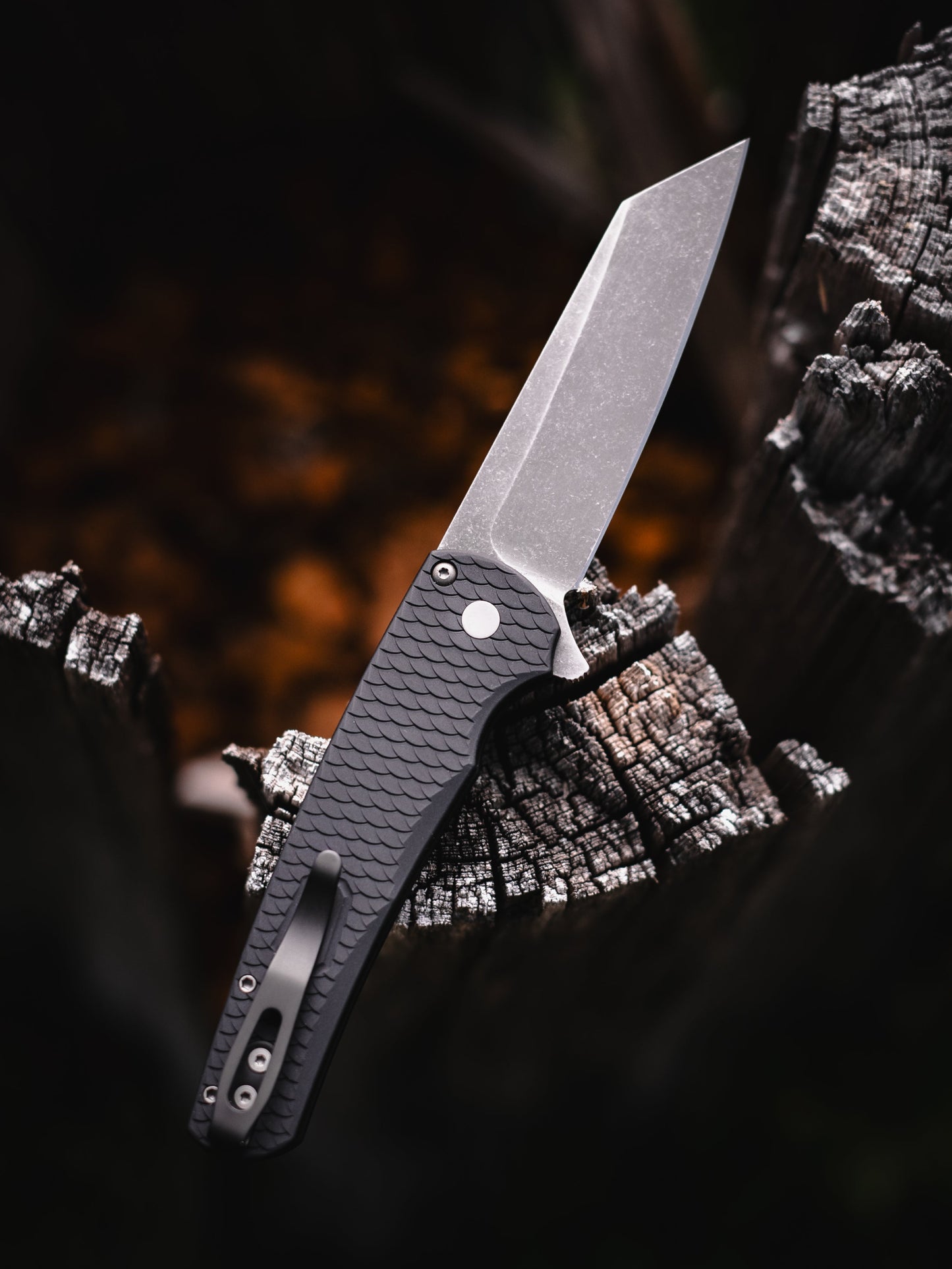 Pro-Tech Malibu 5435-AW – Acid Wash MagnaCut Reverse Tanto, Black Dragon Scale Handle