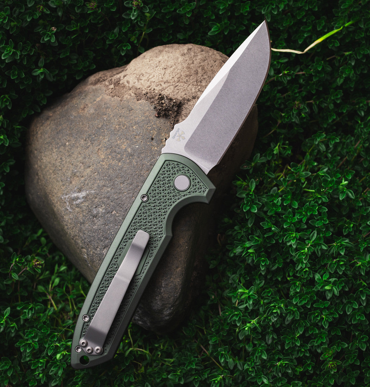 Pro-Tech Rockeye LG3105-Green blade detail – DLC black CPM MagnaCut drop point