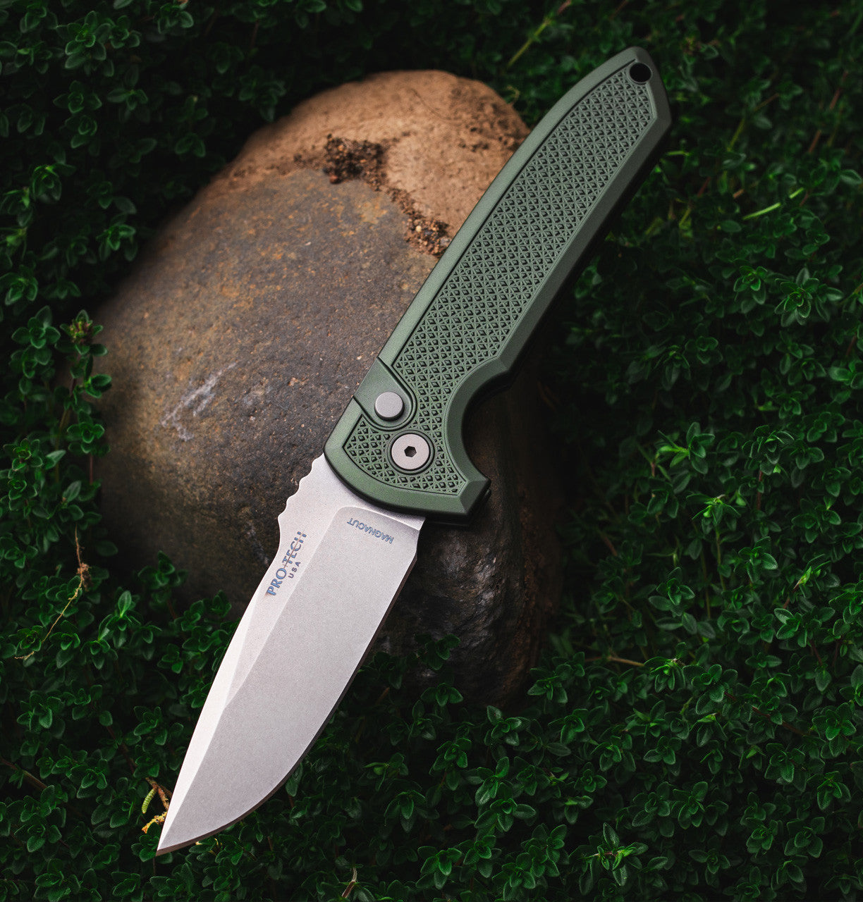 ProTech Rockeye LG3105-Green front view – 3.38" DLC black MagnaCut drop point automatic knife