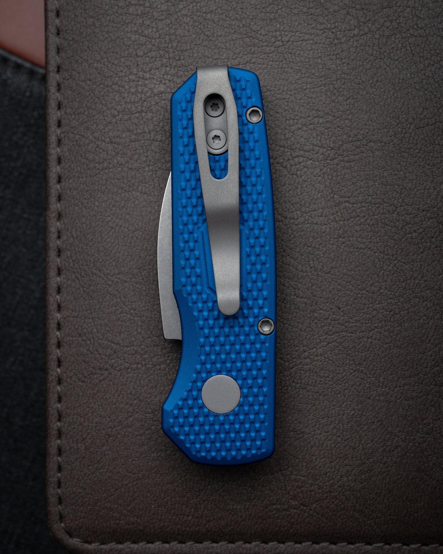 Pro-Tech Knives Runt 5 Magnacut Wharncliffe Blade BLUE Textured Handles - R5305-Blue