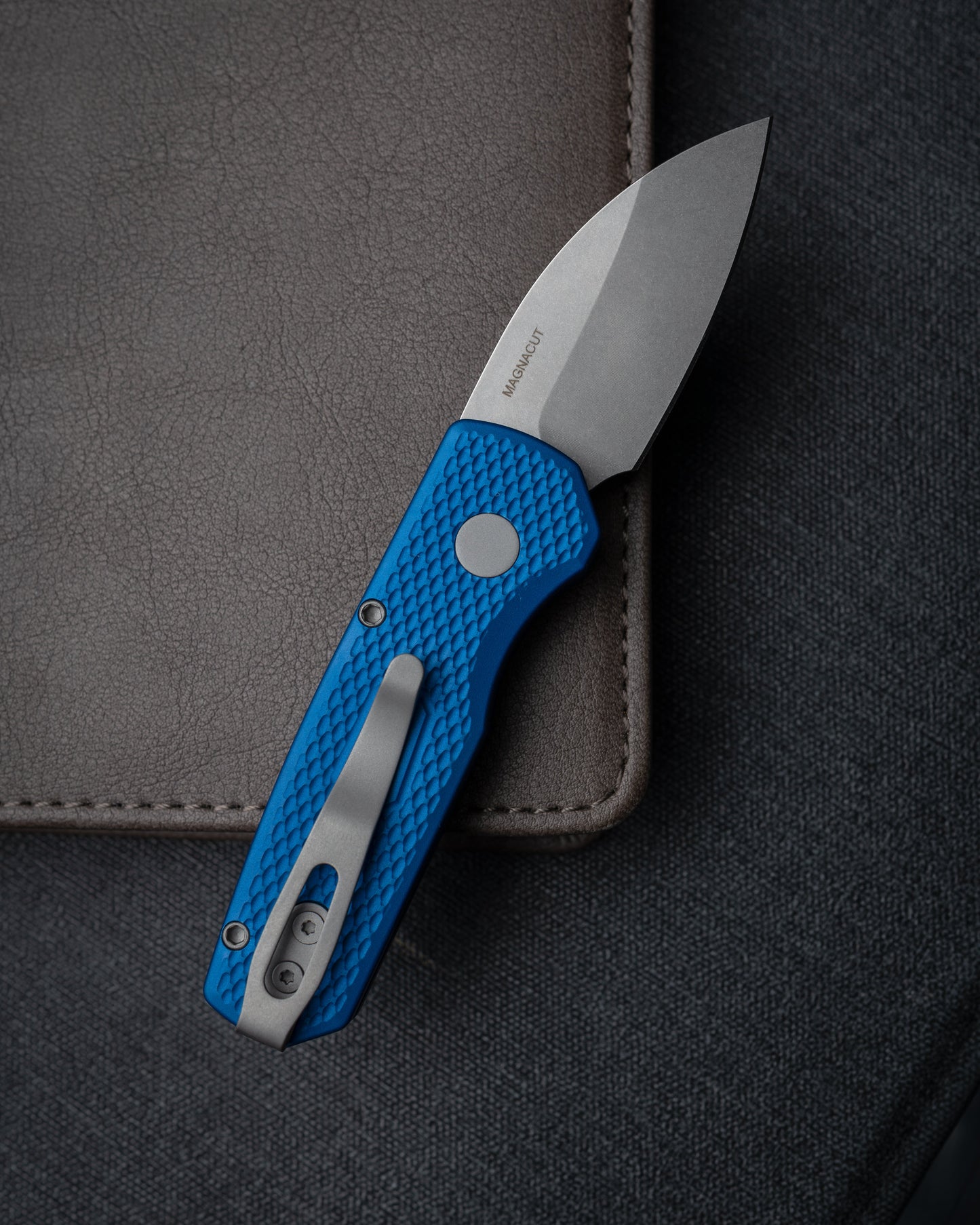 Pro-Tech Knives Runt 5 Magnacut Wharncliffe Blade BLUE Textured Handles - R5305-Blue