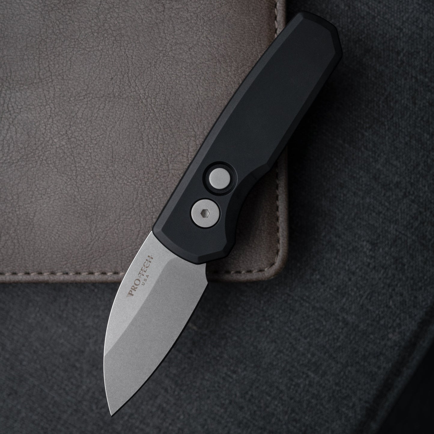 Pro-Tech Knives Runt 5 Magnacut Wharncliffe Blade Black Aluminum Handles - R5301