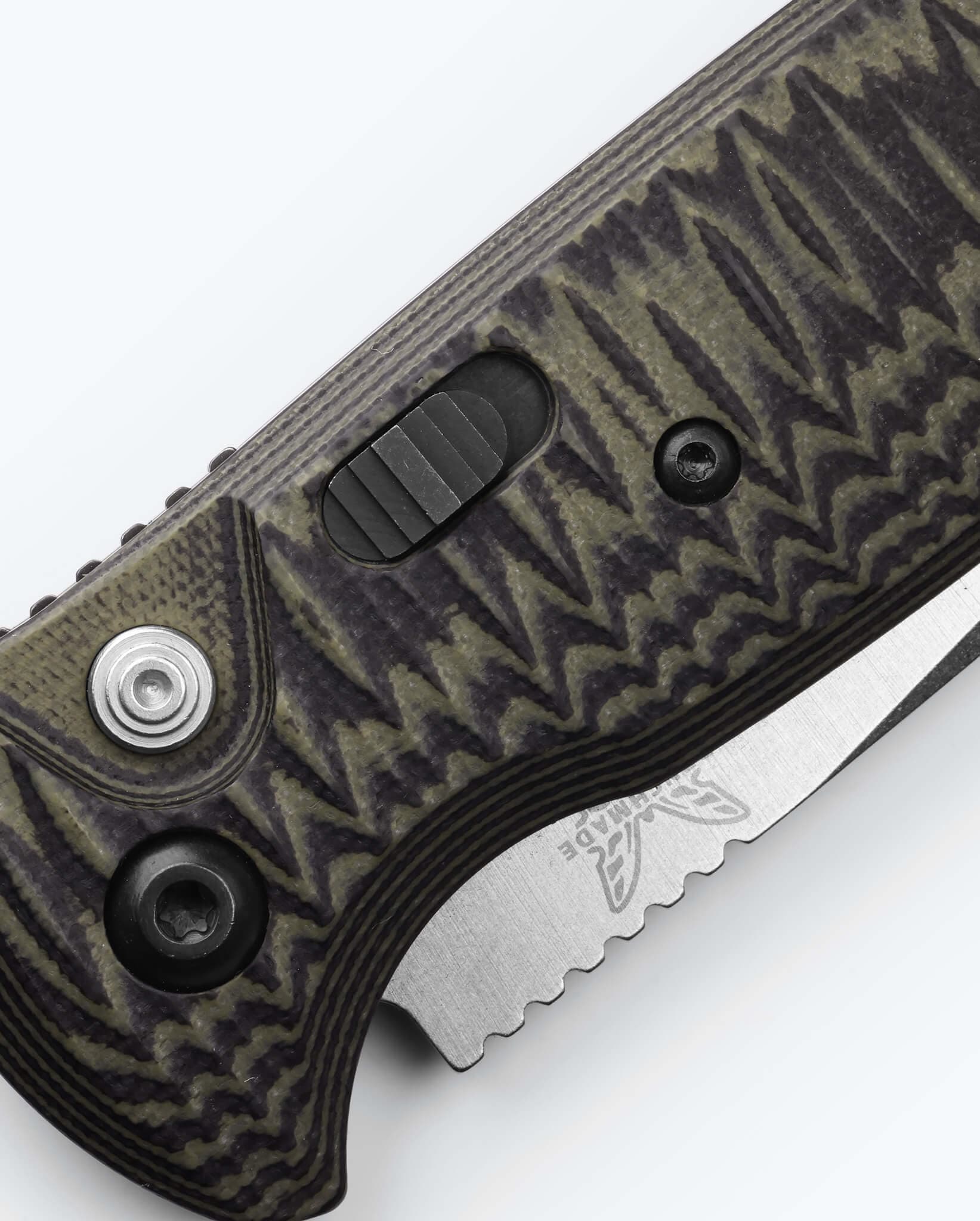 Benchmade 4300-1 CLA push-button automatic detail with integrated safety