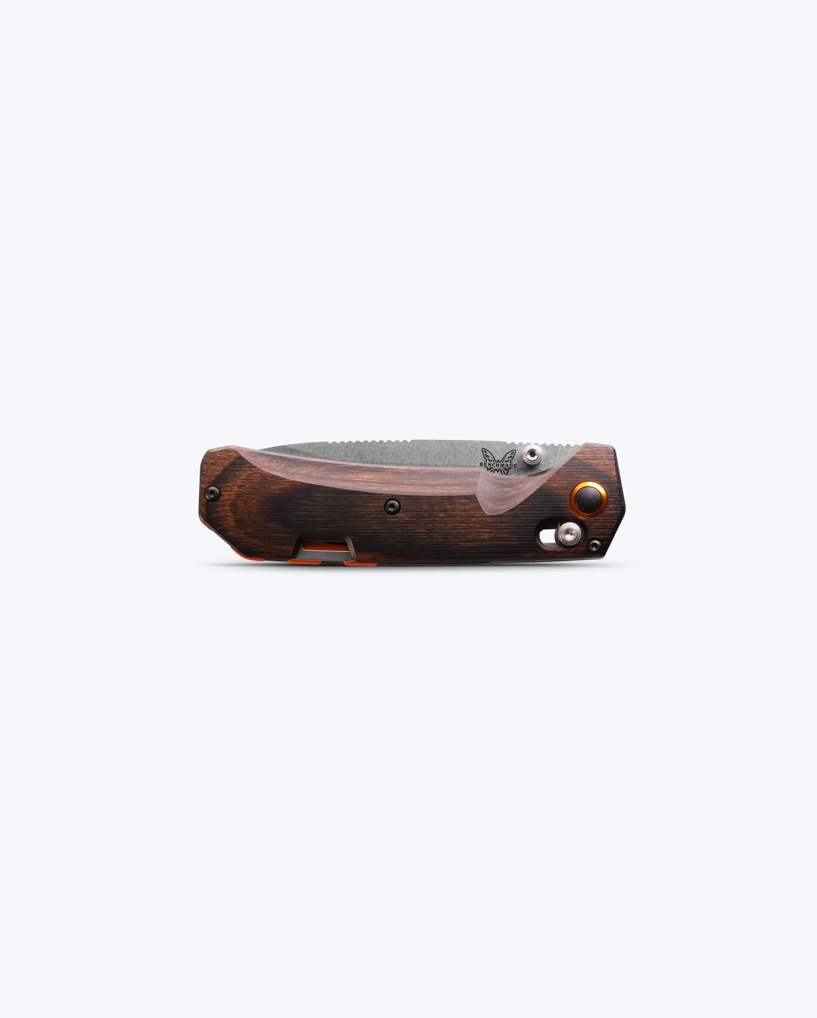 Benchmade Grizzly Creek 15062 closed view – stabilized wood handle