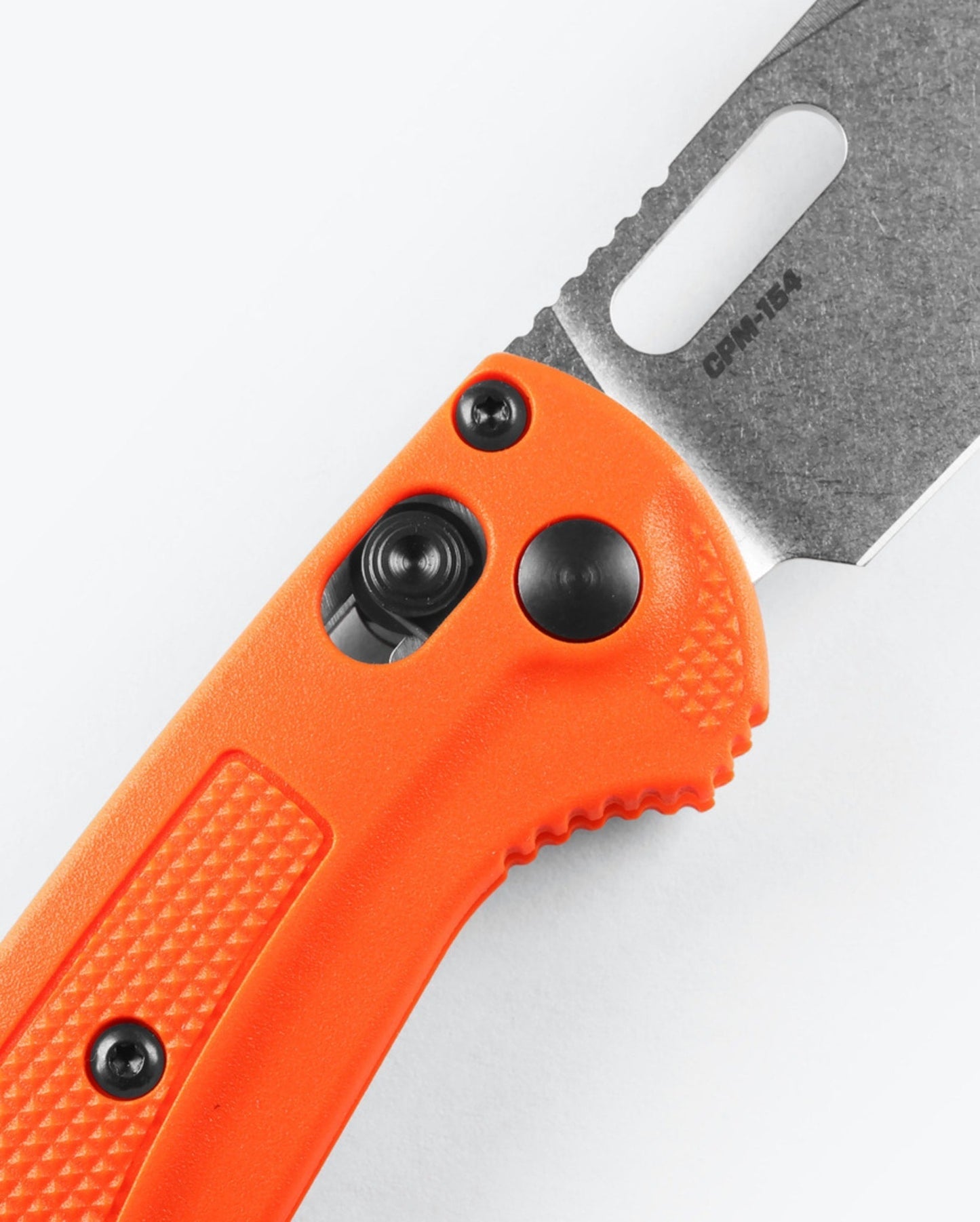 Benchmade Mini Taggedout 15533 AXIS Lock mechanism detail