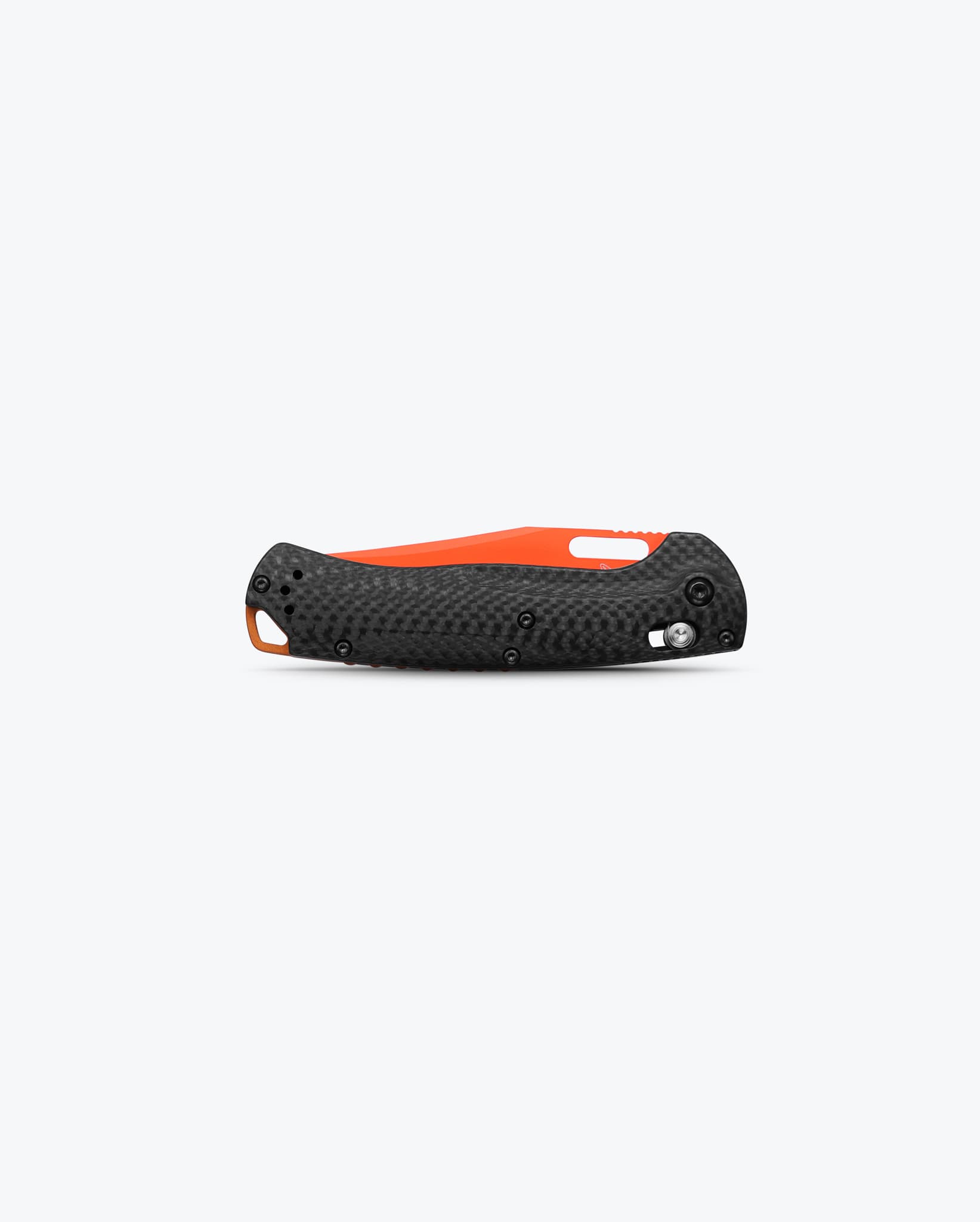 Benchmade Taggedout 15535OR-01 closed view – carbon fiber handle