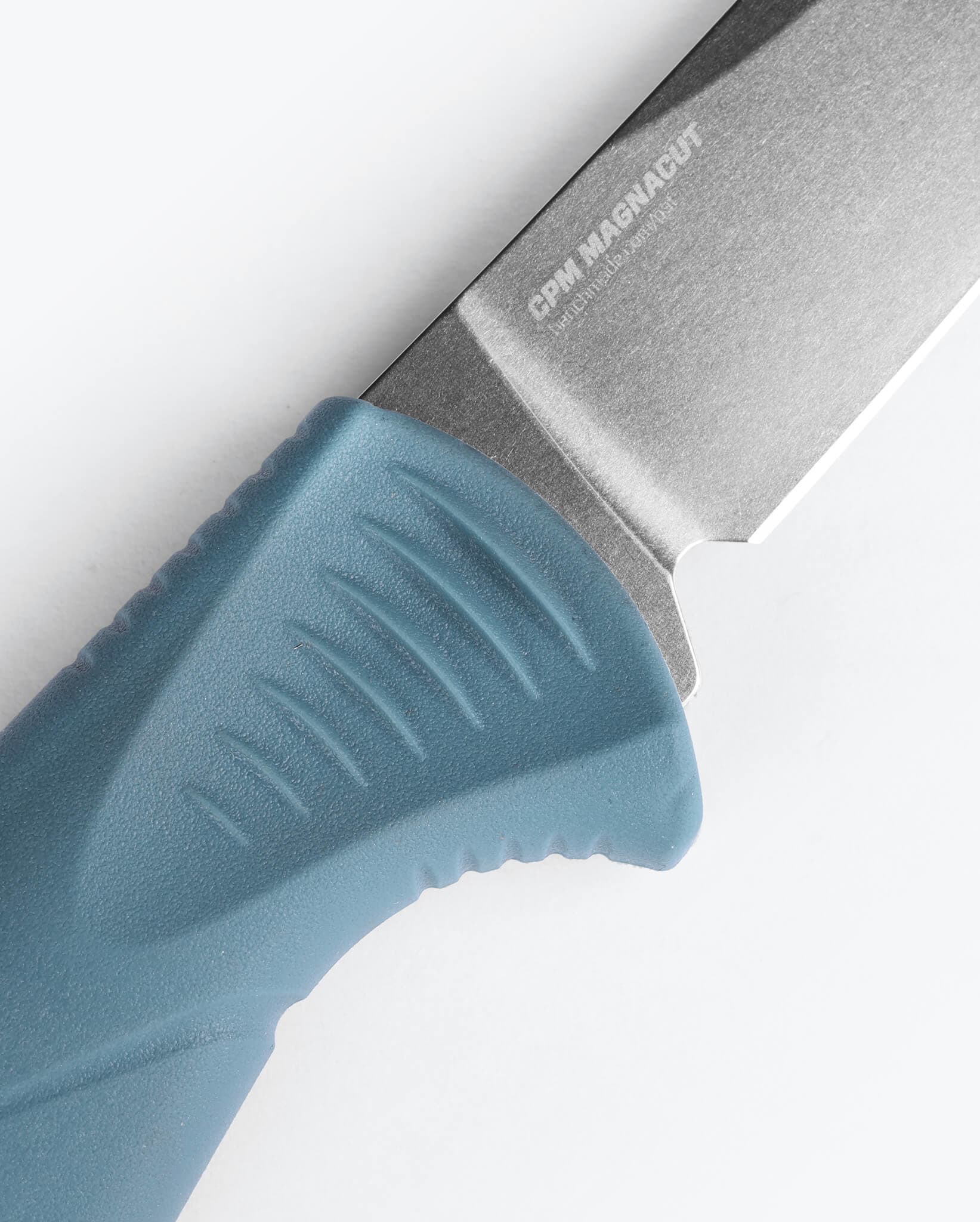 Benchmade Fishcrafter 18010 Depth Blue Santoprene handle detail