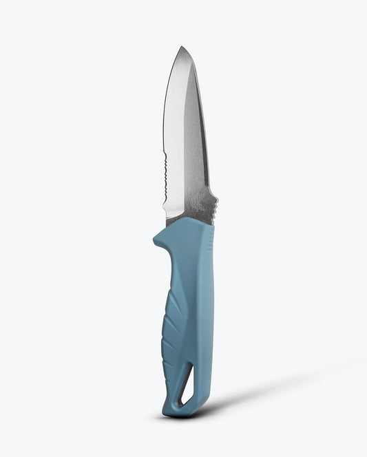 Benchmade Undercurrent 18040S front view – 4.32″ CPM-MagnaCut serrated sheepsfoot fishing knife