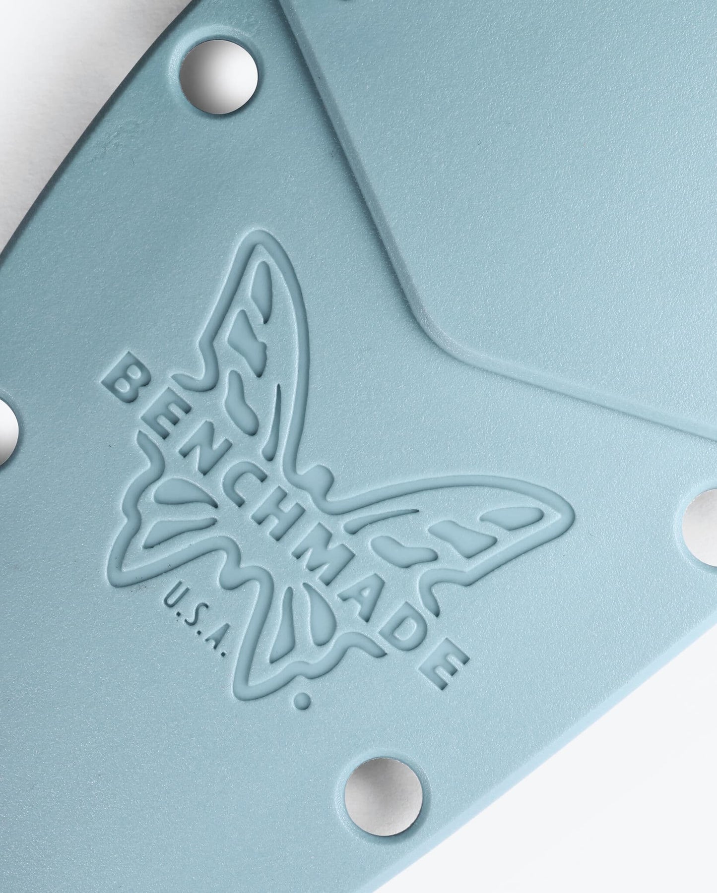 Benchmade Undercurrent 18040S Sonar Gray molded sheath detail with push-button retention