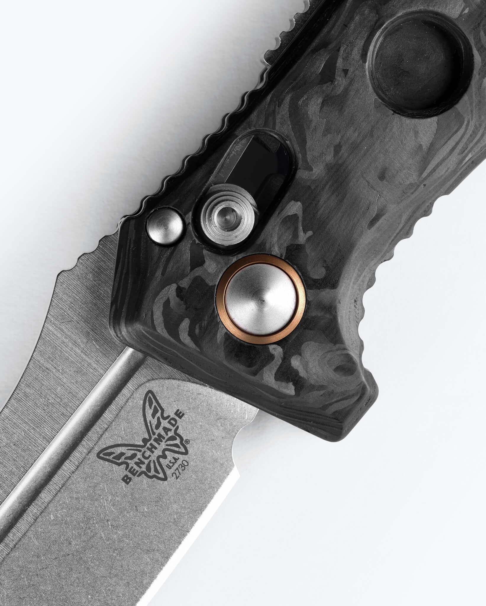 Benchmade 2730-03 Mini Auto Adamas Auto AXIS lock mechanism detail