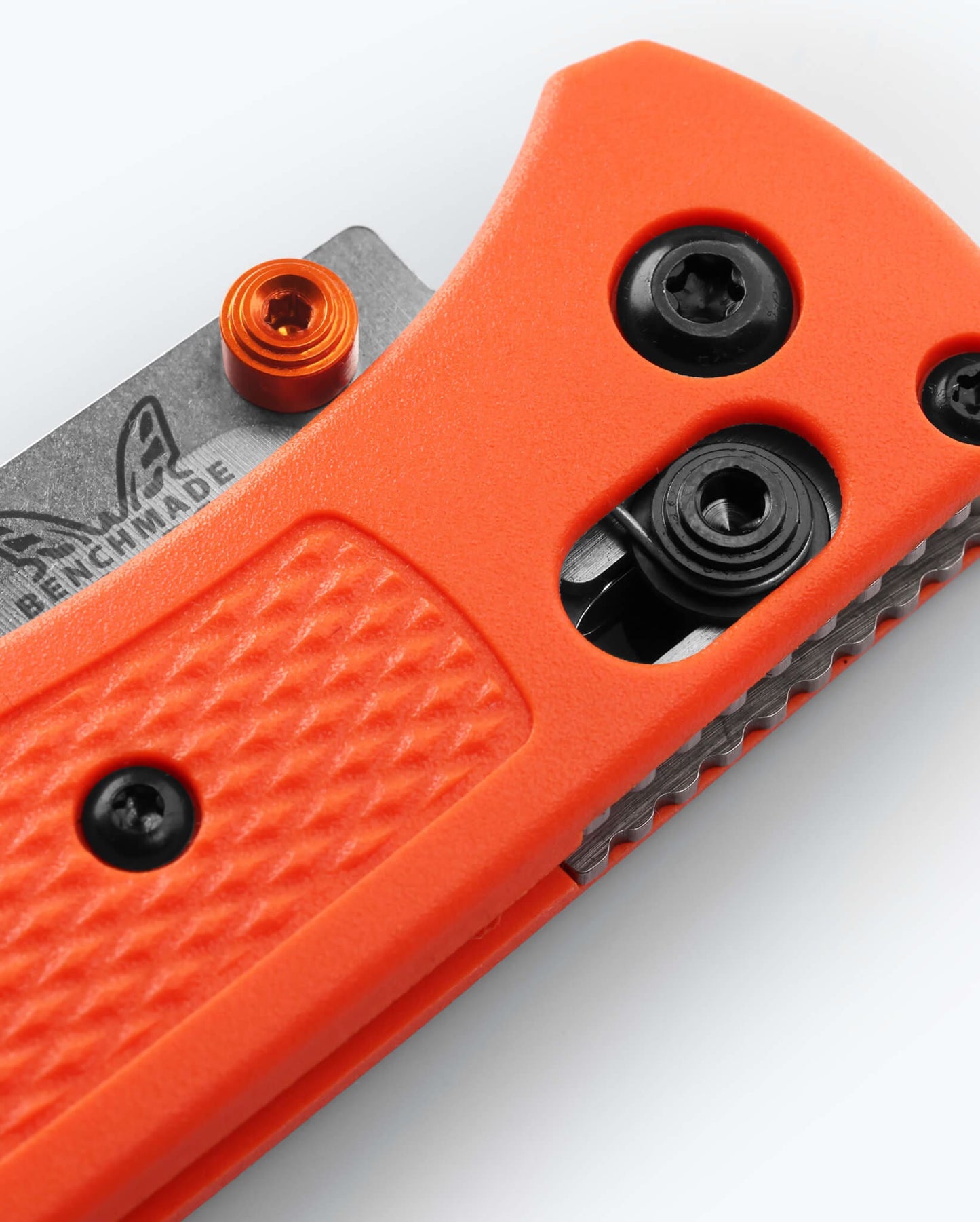 Benchmade Mini Bugout 533 AXIS lock detail