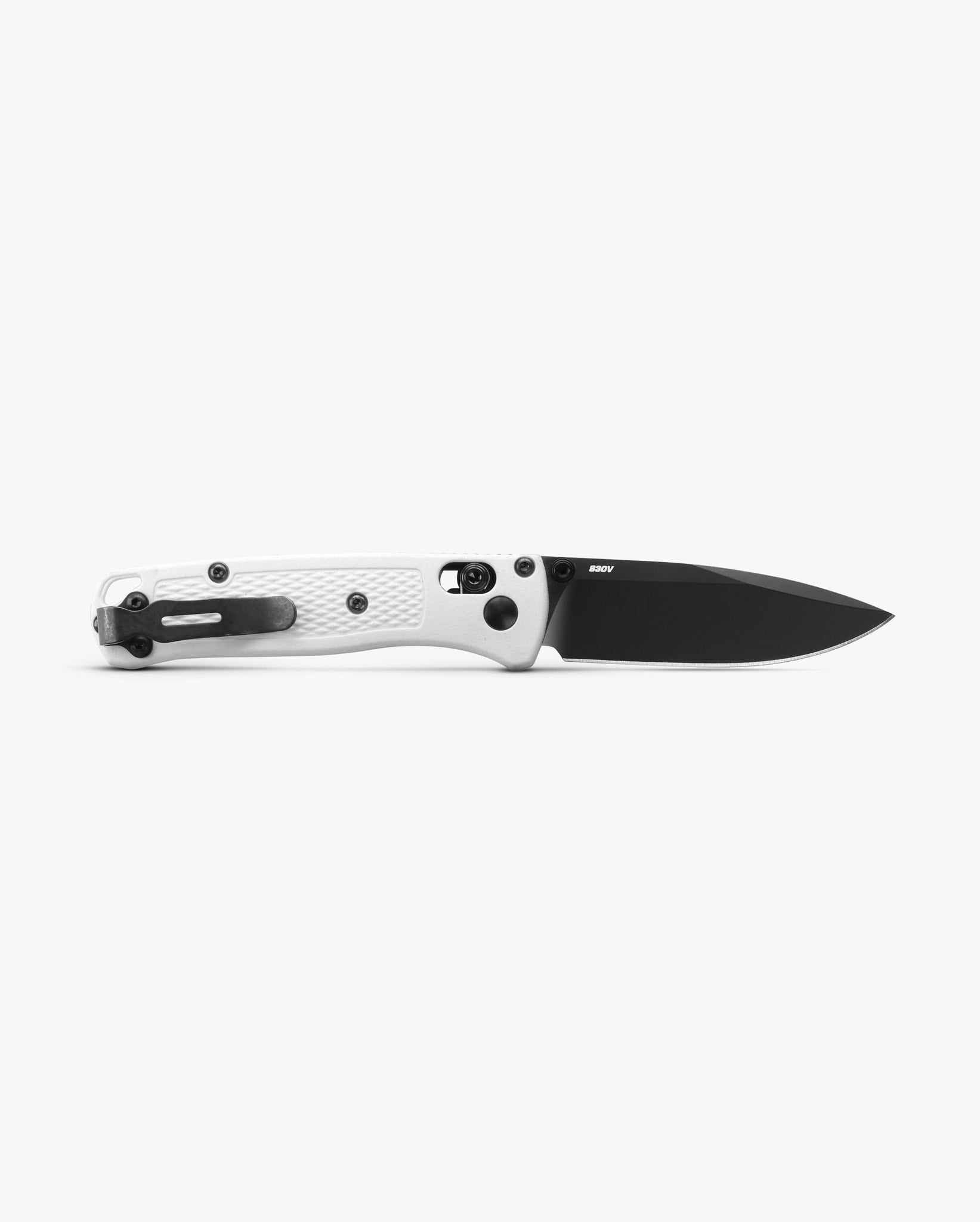 Benchmade Mini Bugout 533BK-1 blade detail, black coated CPM-S30V drop-point