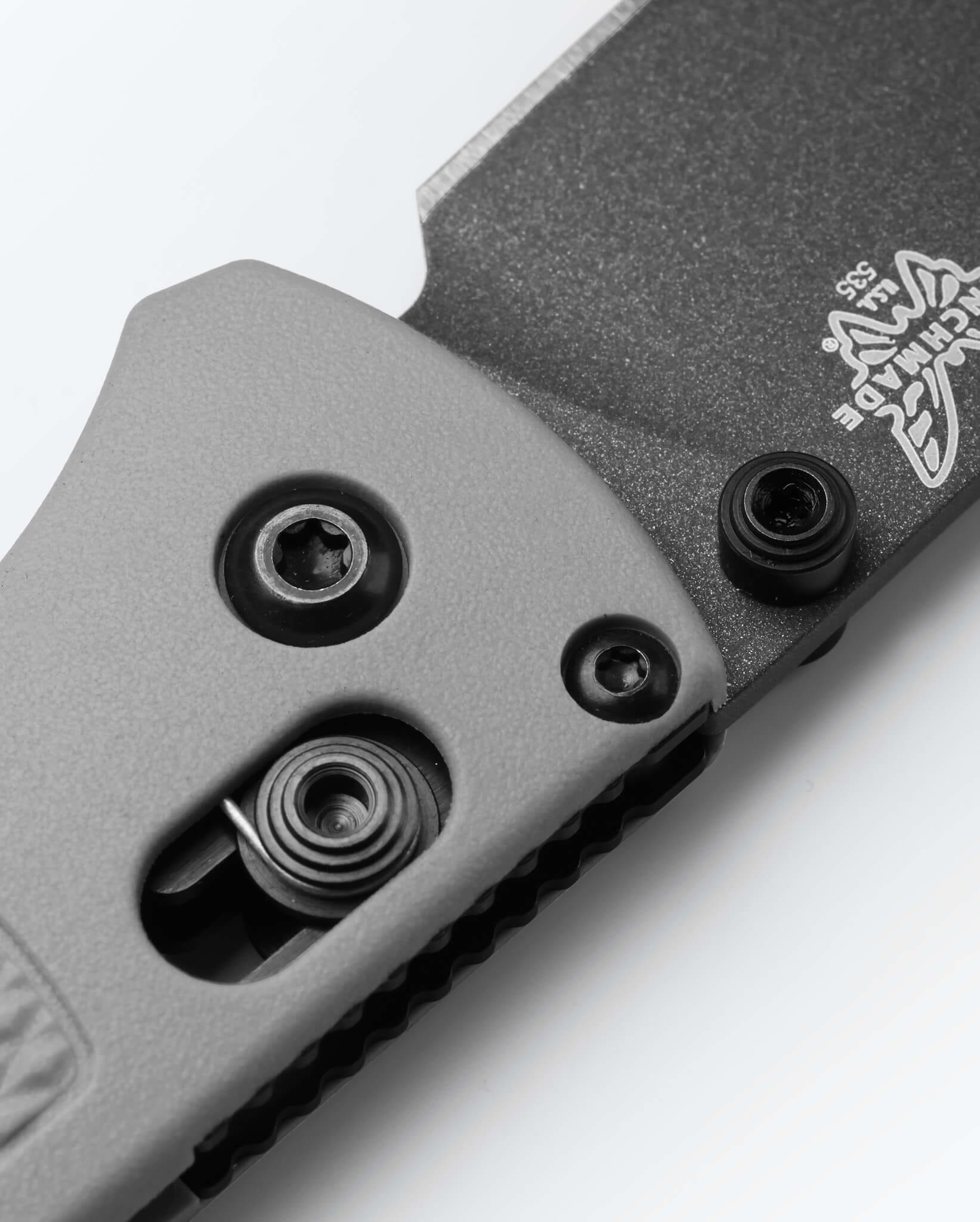 Benchmade Bugout 535BK-08 Storm Gray Grivory handle and AXIS Lock detail