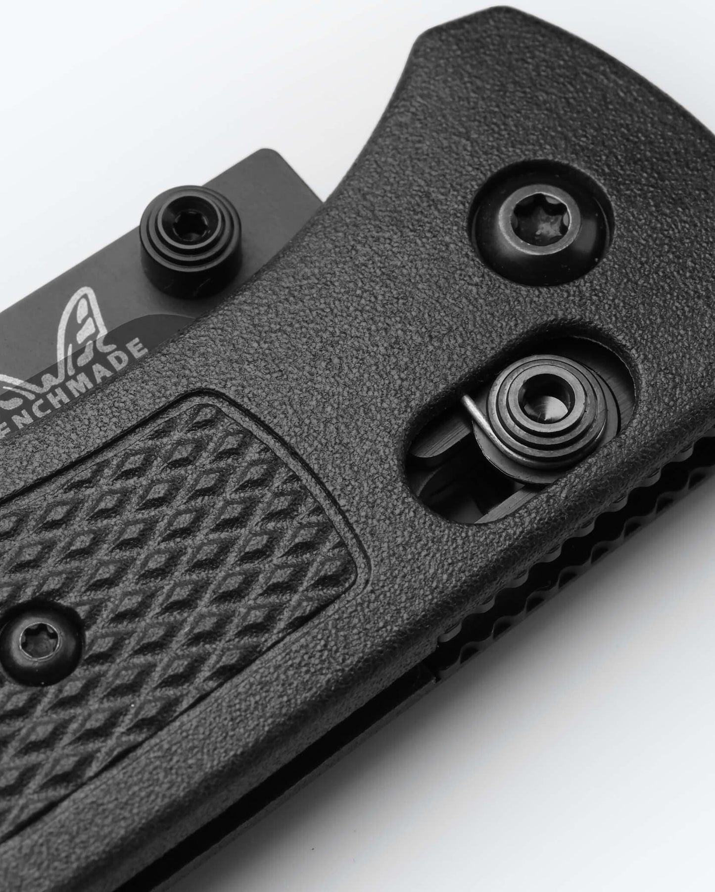 Benchmade Bugout 535BK-2 black CF-Elite handle detail