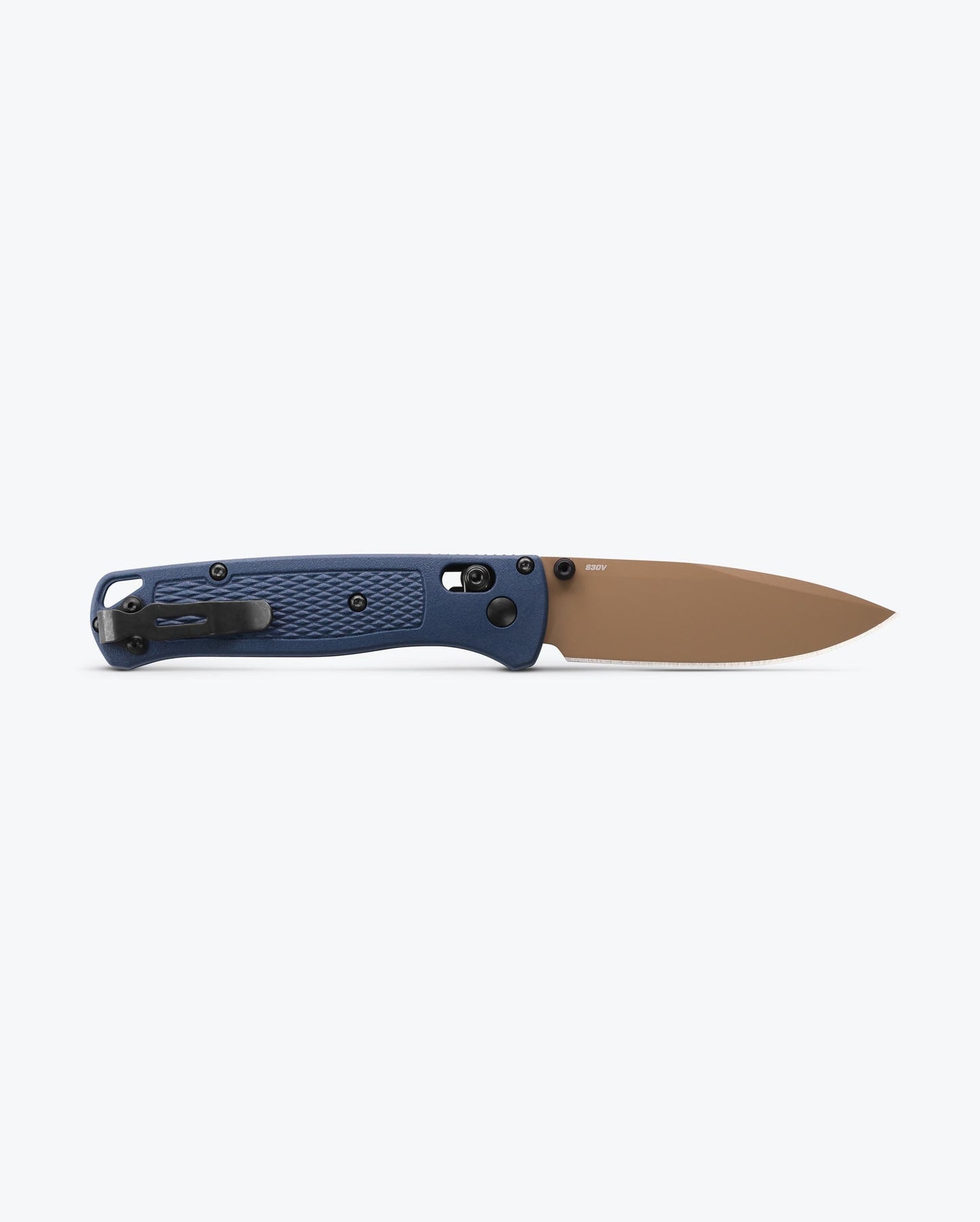Benchmade Bugout 535FE-05 blade detail, FDE Cerakote CPM-S30V drop-point