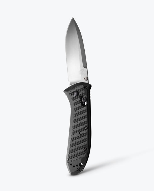 Benchmade Presidio II 570-1 front view, 3.72 inch satin CPM-S30V drop-point CF-Elite folding knife