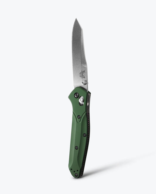 Benchmade Osborne 940 front view, 3.40 inch satin CPM-S30V reverse tanto folding knife