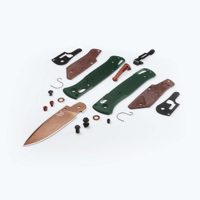Benchmade Bugout 535FE-2602 PVD Battlewash finish detail