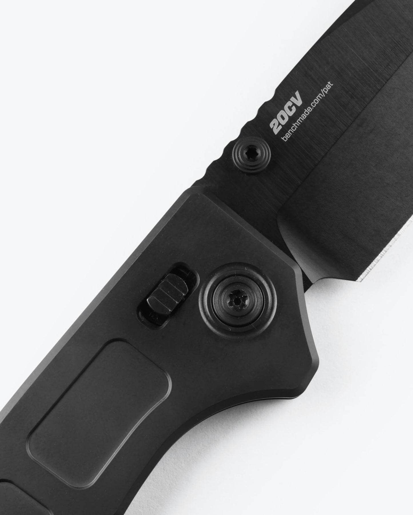 Benchmade Mini Narrows 743BK-01 black titanium handle detail