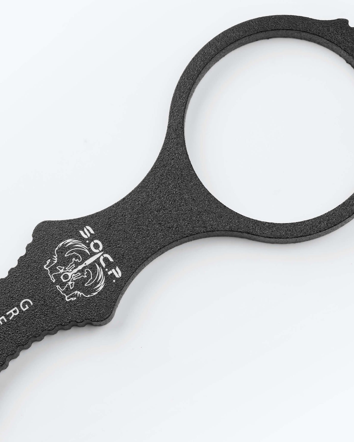 Benchmade Mini SOCP 177BK finger ring handle detail