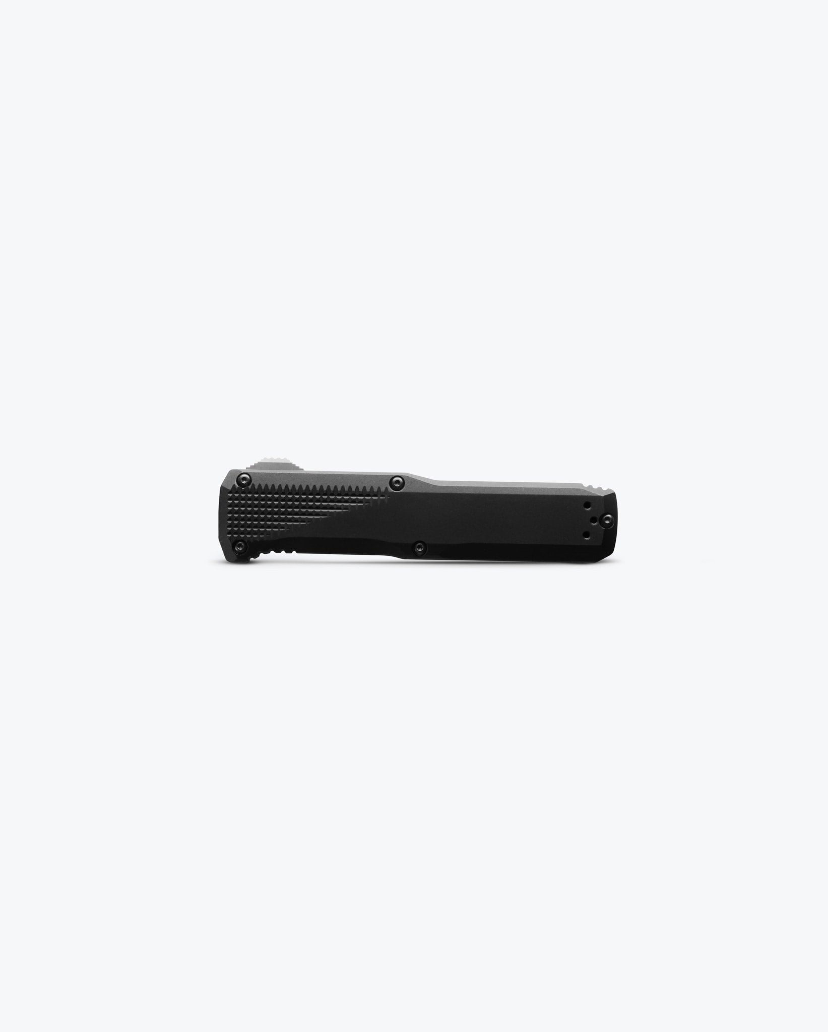 Benchmade Phaeton 4600DLC closed view, black 6061-T6 aluminum handle