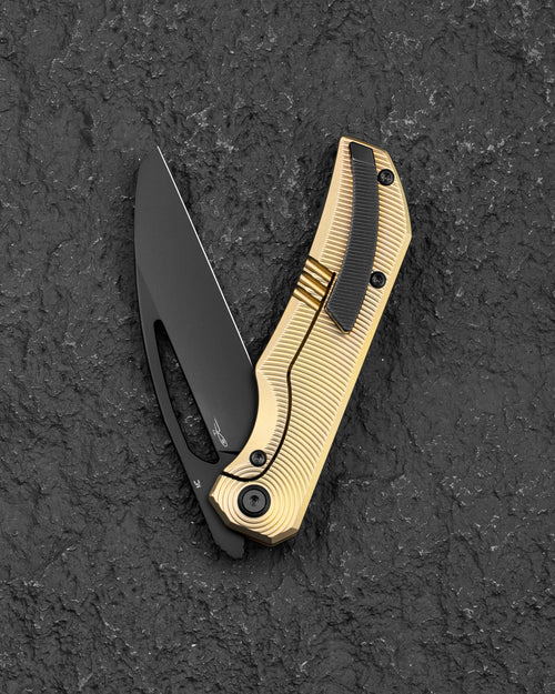 Bestech Mini Taipan BT2603B blade detail – black PVD MagnaCut steel, 62-64 HRC