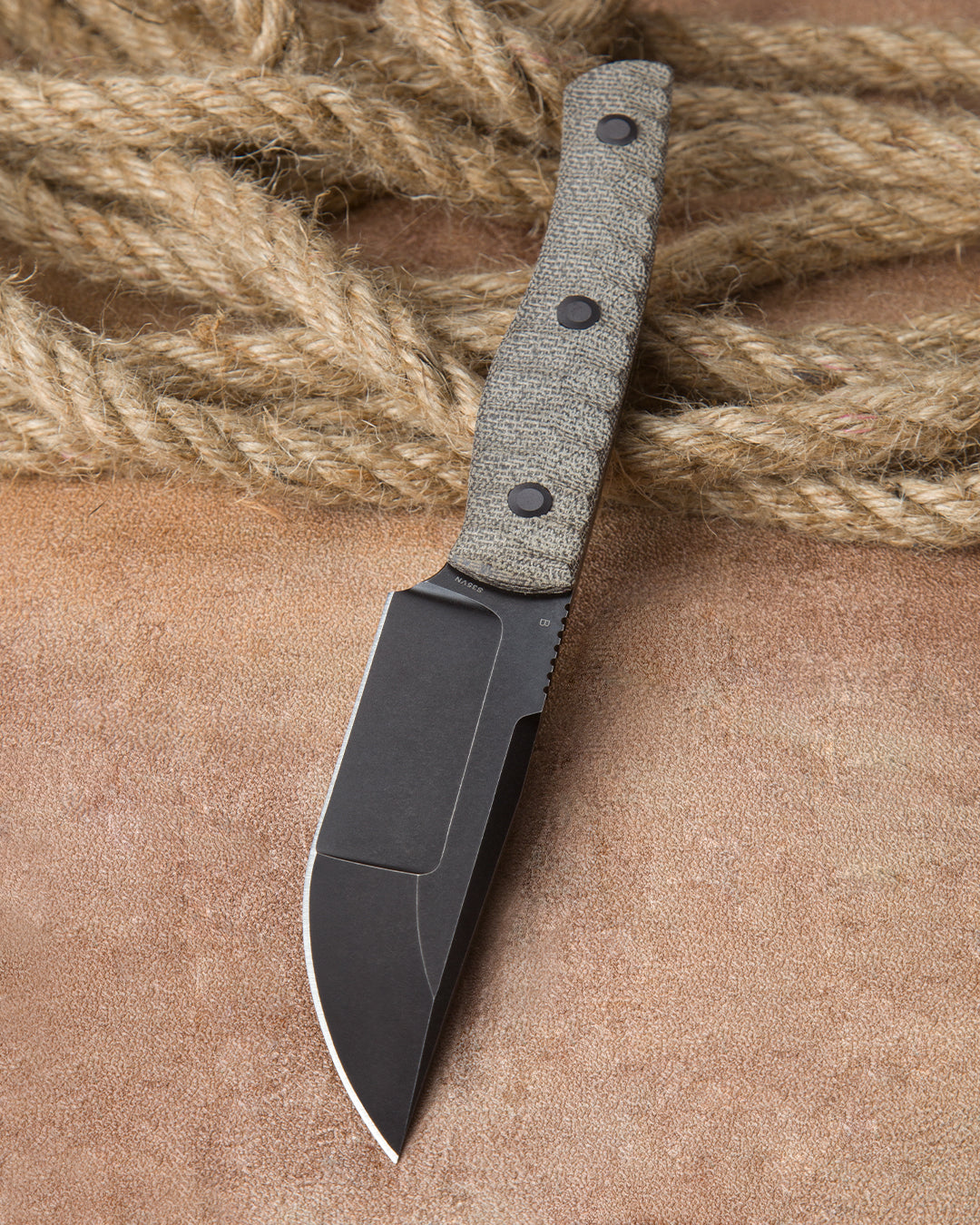 Bestech HEIDIBLACKSMITH#2 BFK04D blade detail – S35VN hollow grind black stonewash finish