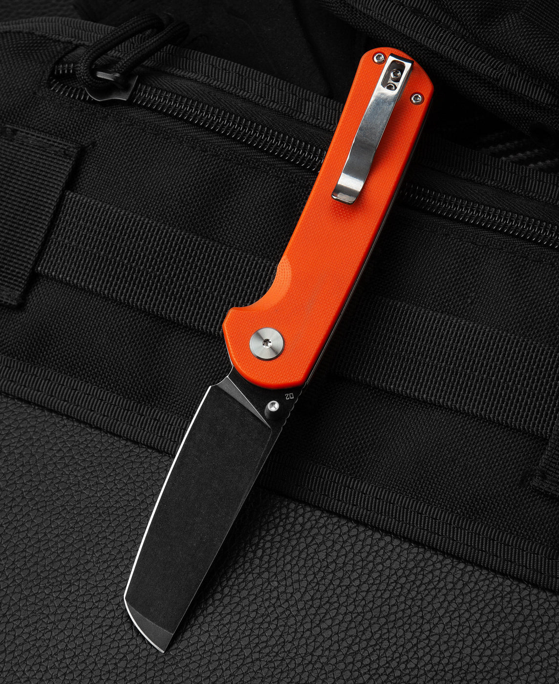 Bestech SLEDGEHAMMER BG31A-2 closed view – 4.17 inch closed length, orange G10 handle, steel clip