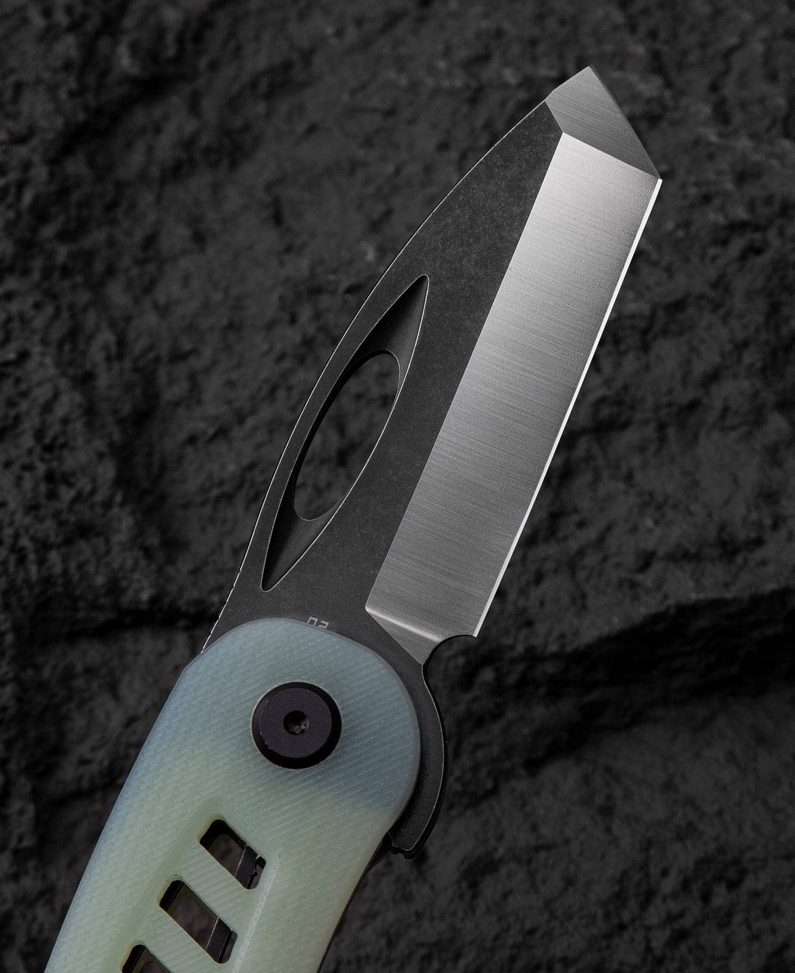 Bestech EXPLORER BG37C EDC carry – 129g folding knife for everyday carry