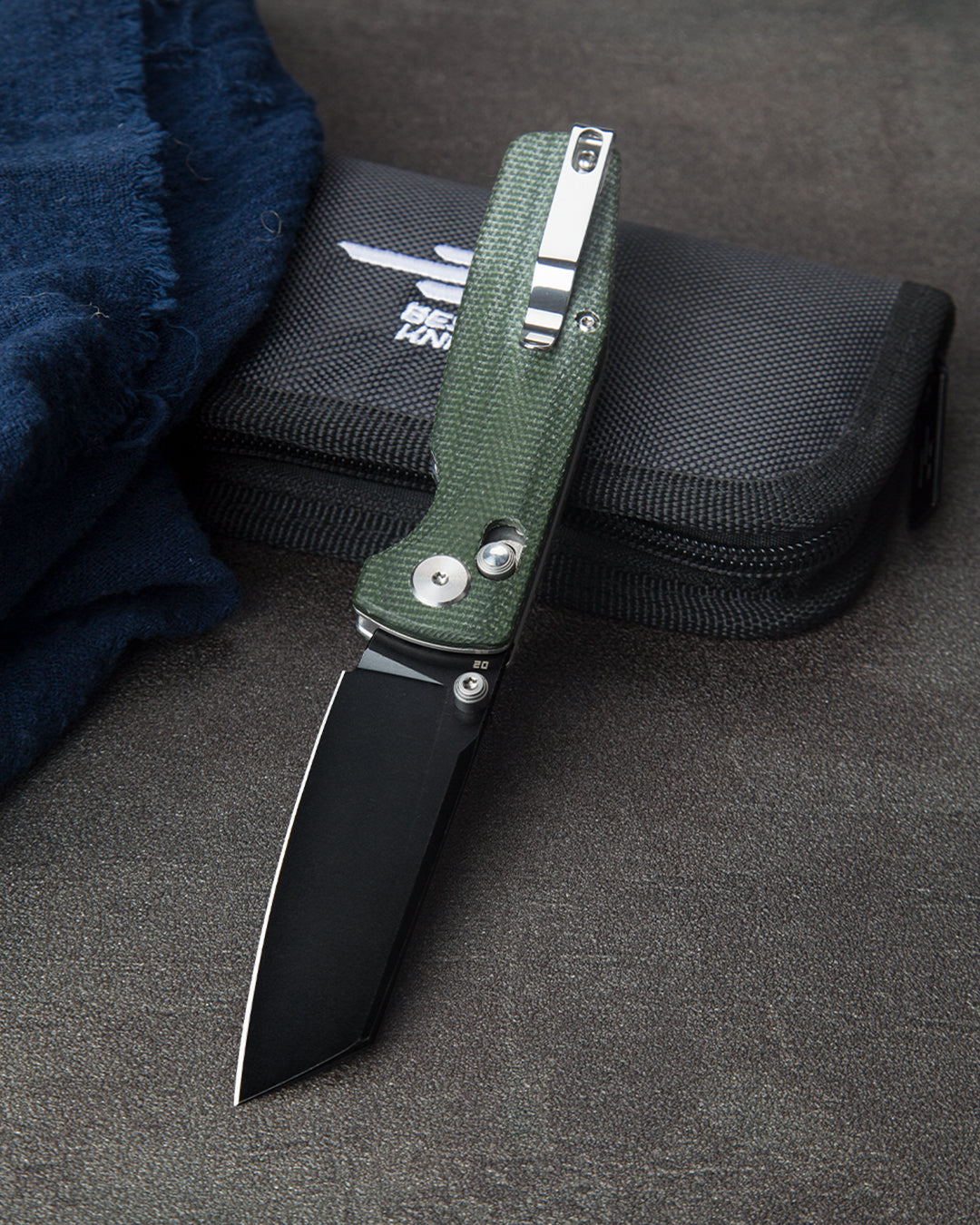Bestech SLASHER BG43B-2 closed view – 4.02" closed length, green Micarta handle with steel clip