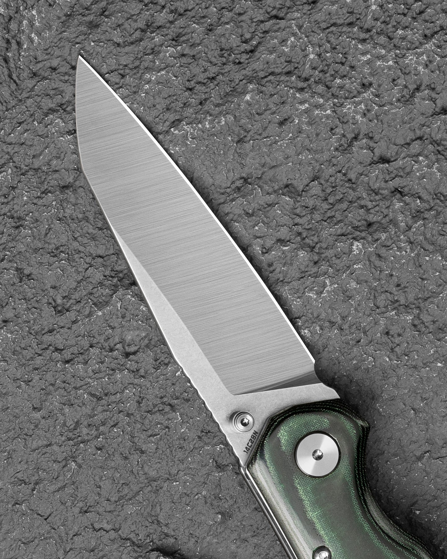 Bestech Snakebird BG58A blade detail – 14C28N Satin sheepsfoot edge