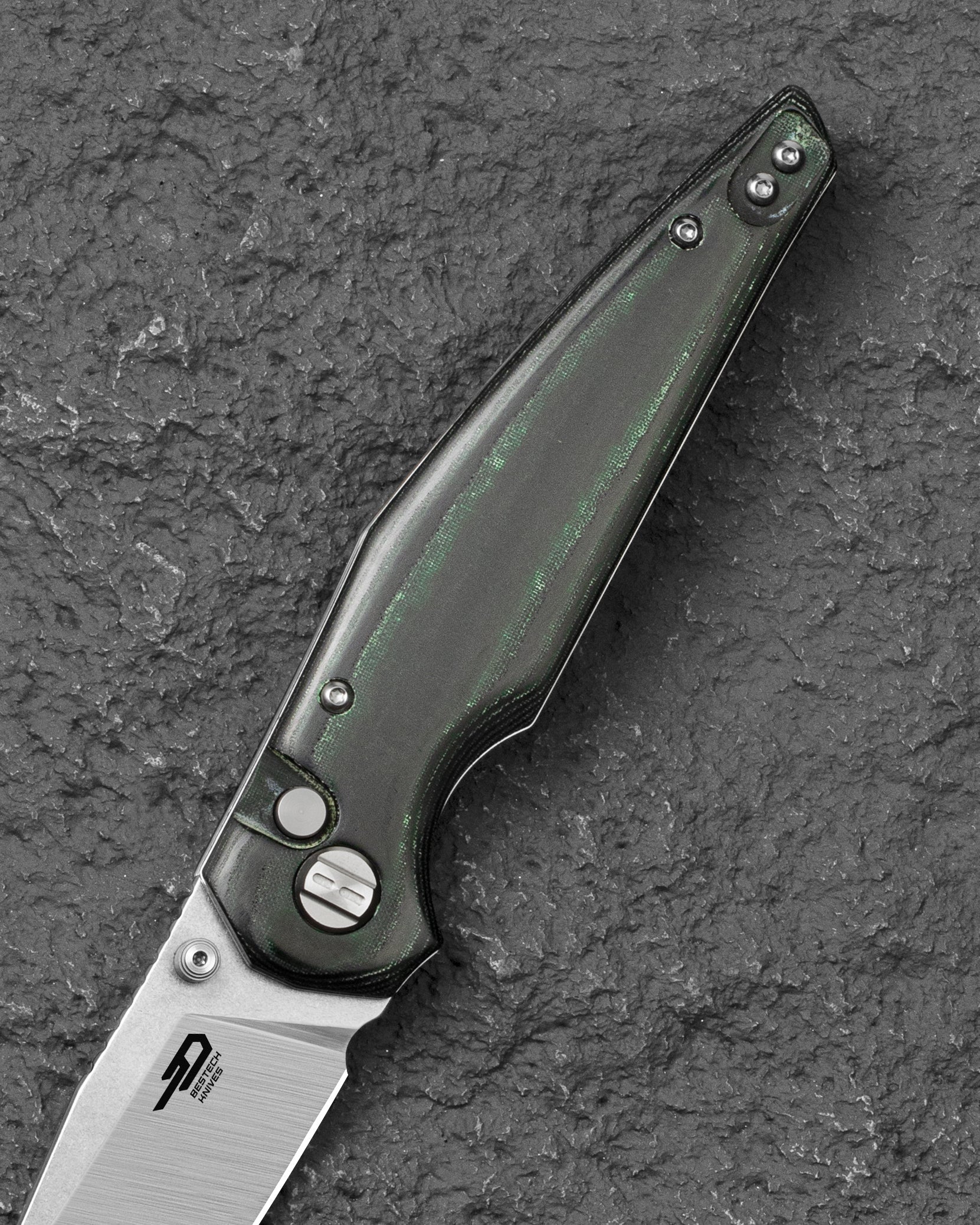 Bestech Snakebird BG58A Green Micarta scales – textured handle detail