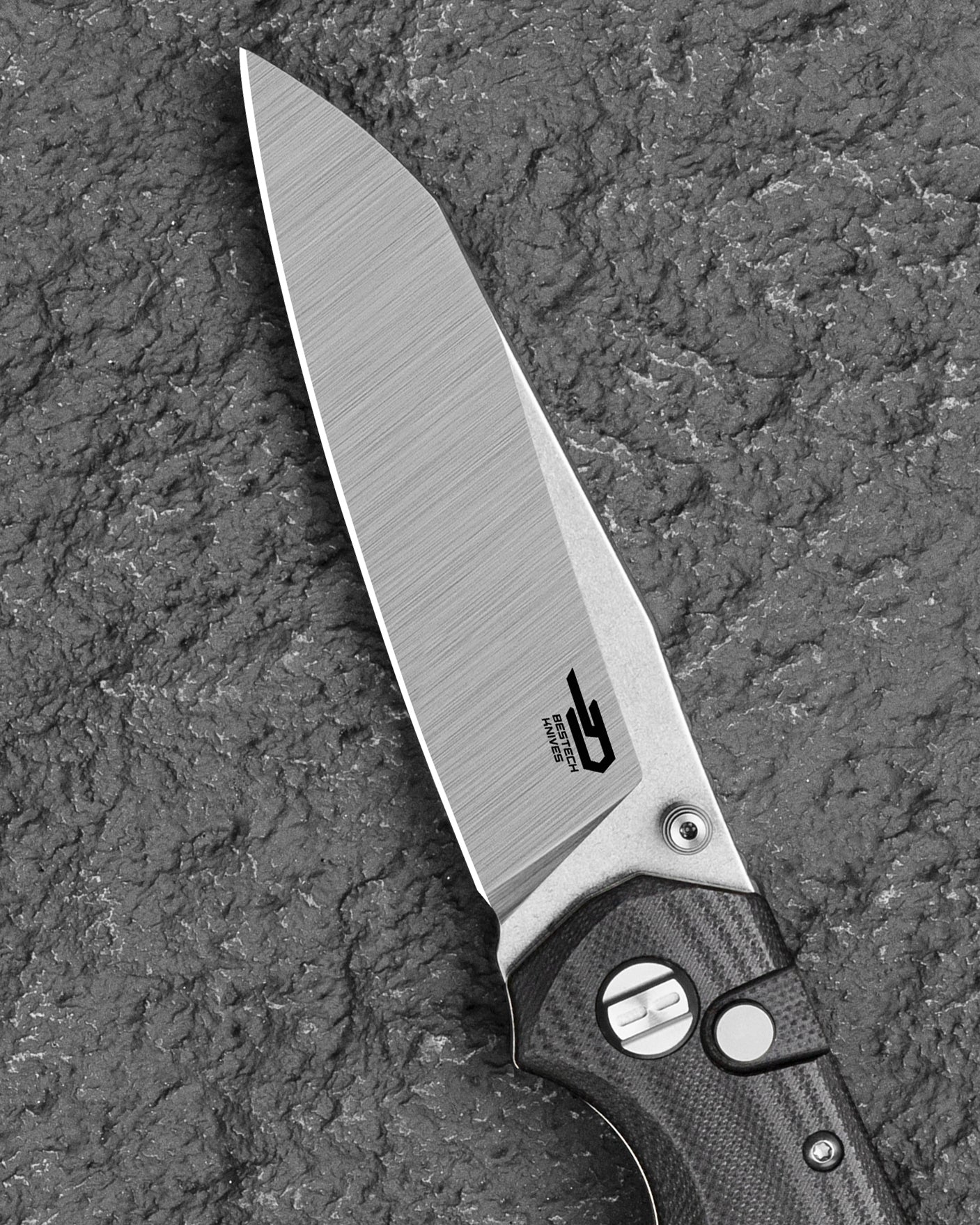 Bestech Snakebird BG58C open position – Stonewash+Satin two-tone sheepsfoot blade