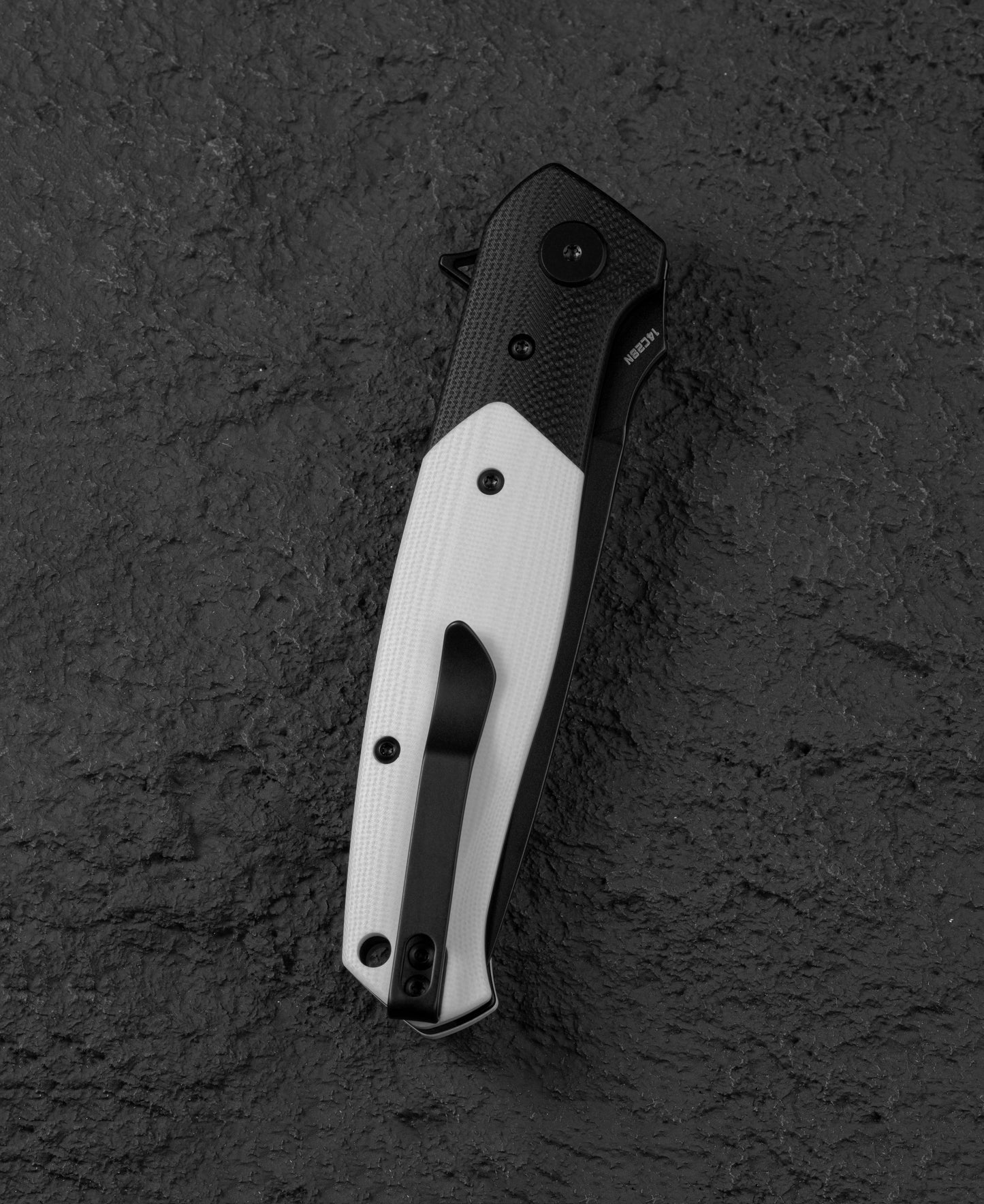 Bestech Swordfish BG62A Black and White G10 scales – two-tone textured grip