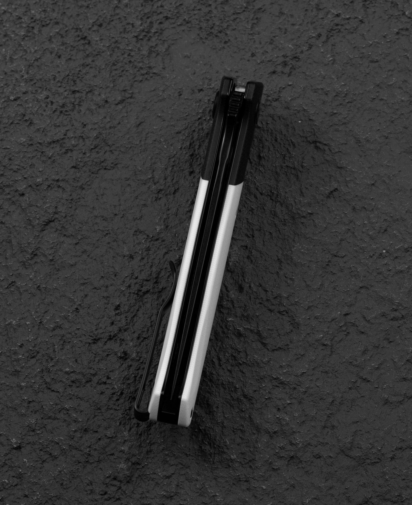 Bestech Swordfish BG62A blade detail – 14C28N Black PVD, 58-60 HRC, ceramic bearings