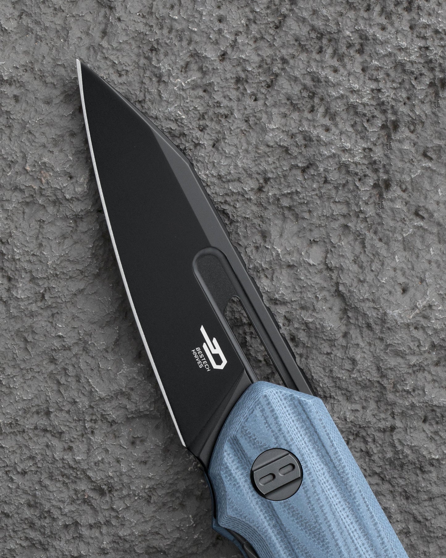 Bestech Toddler BG64E blue G10 handle detail – vibrant blue G10 scales, Bestech quality