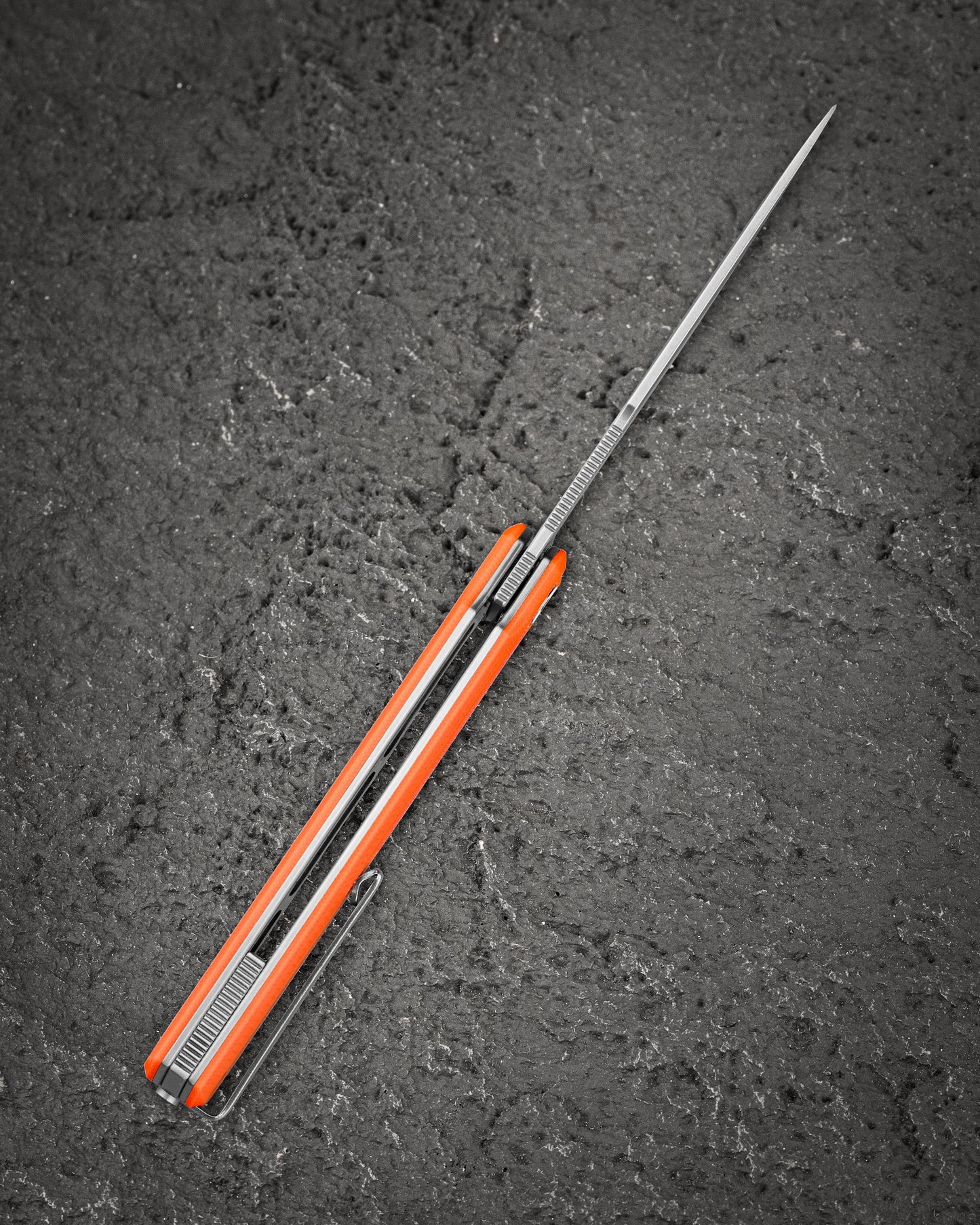 Bestech Duoz BG65B Liner Lock detail – reliable lock-up, slim profile