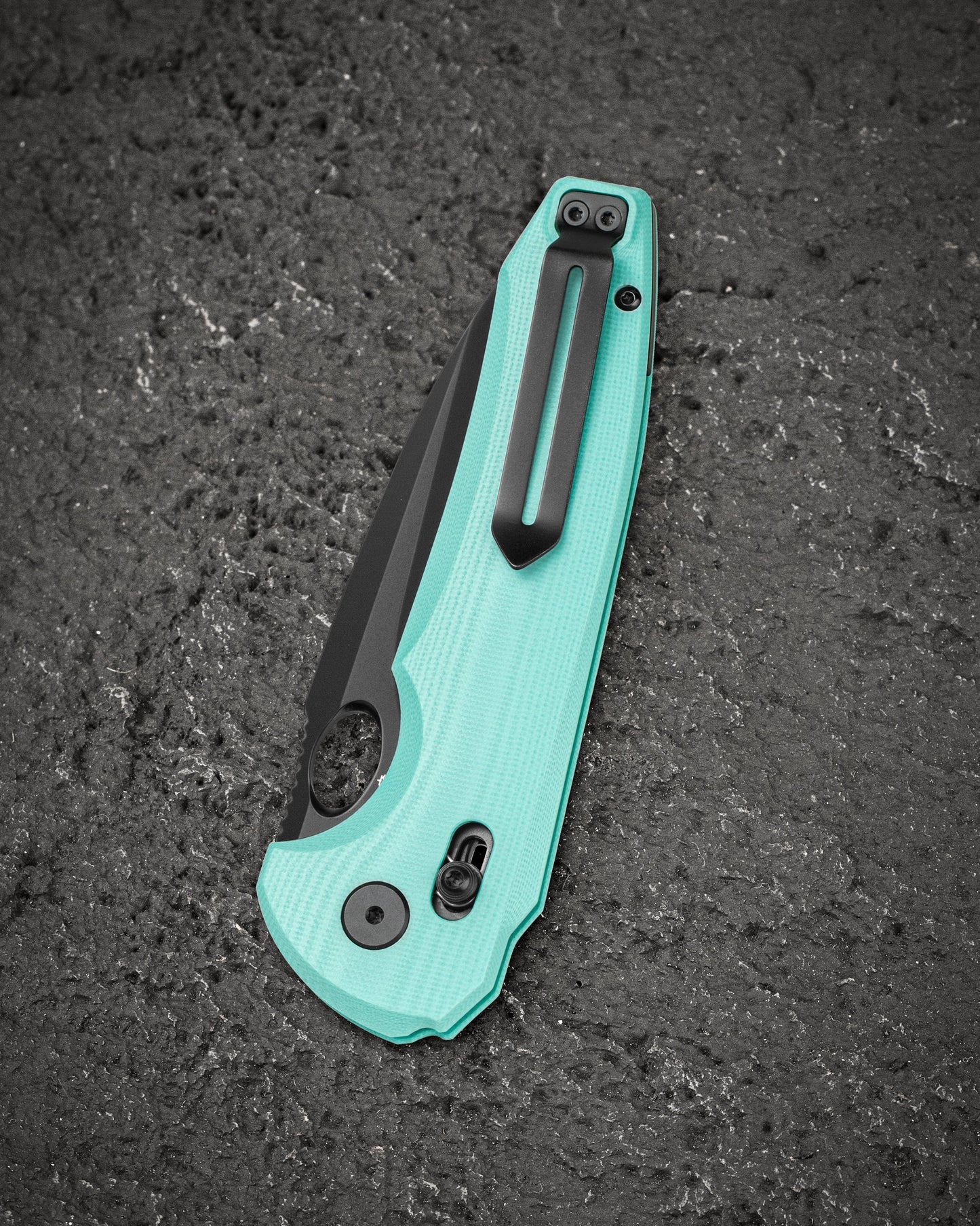 Bestech Noctar BG66F blade detail – 3.71" 14C28N black PVD coating, 0.138" thickness