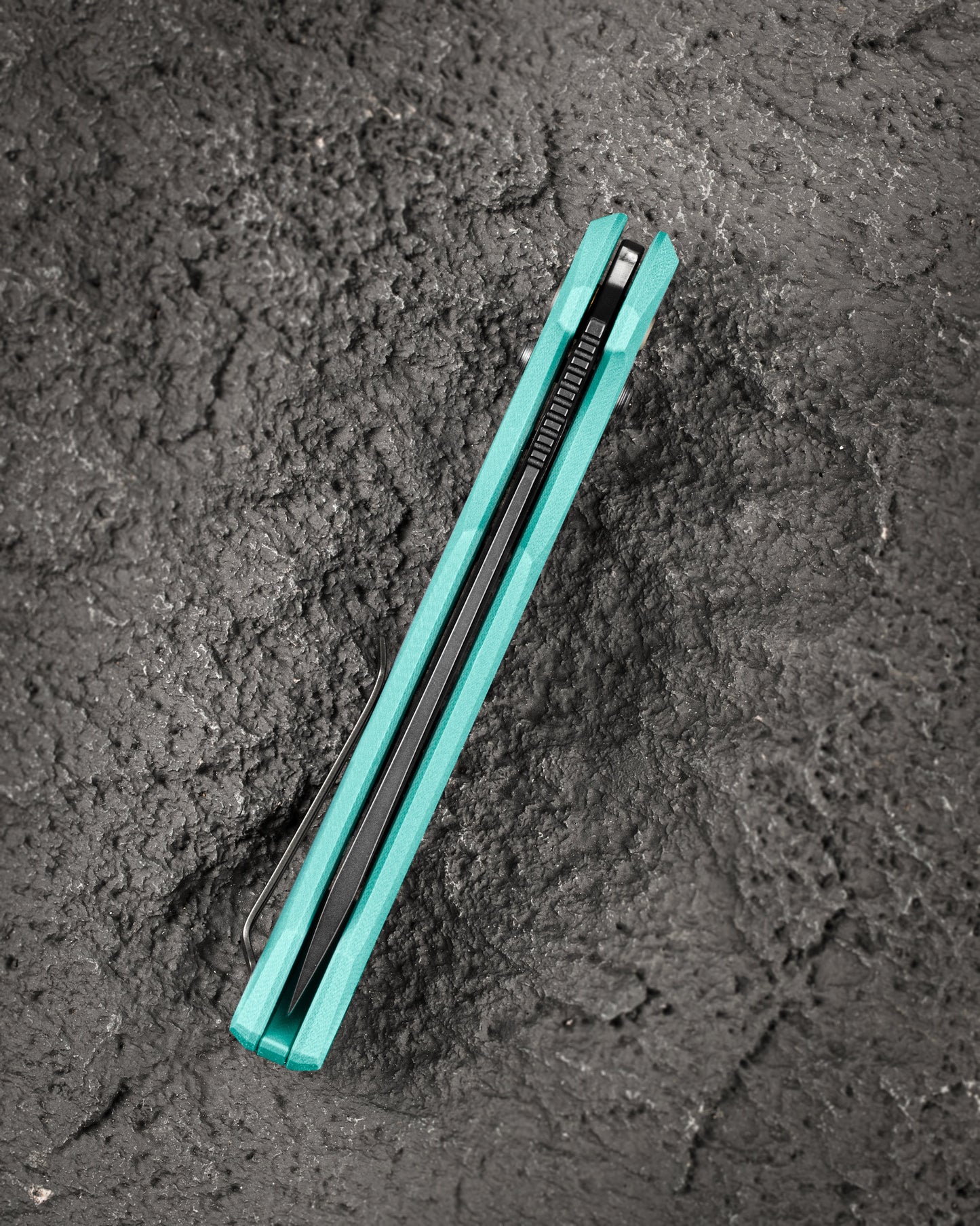 Bestech Noctar BG66F open position – 8.86" overall length, bar lock engaged