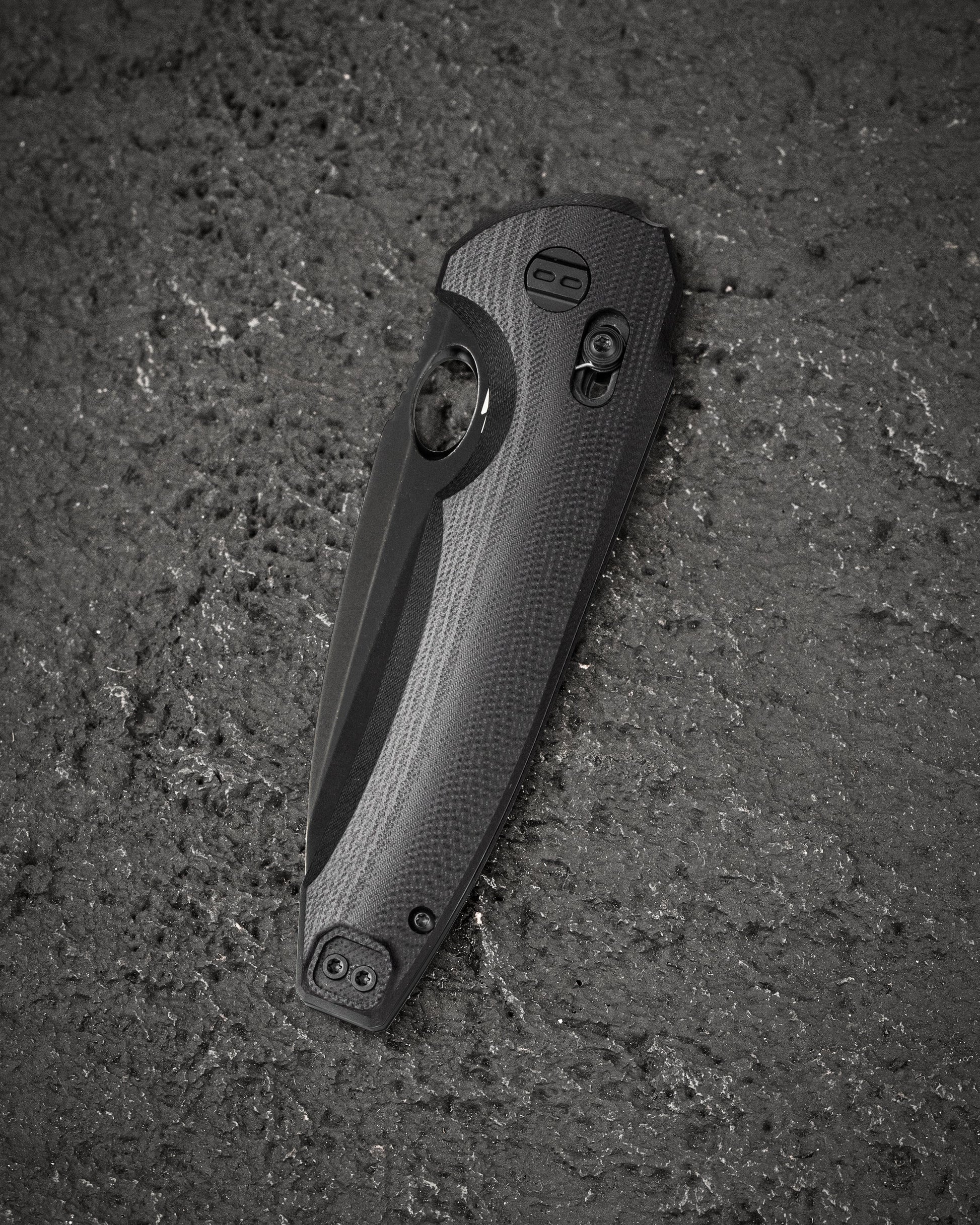 Bestech Noctar BG66H blade detail – 14C28N Black Stonewash, ceramic ball bearings