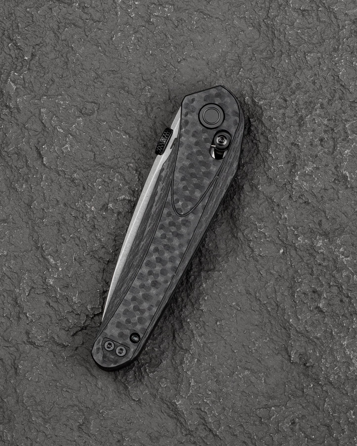 Bestech Mothus BG67A Black G10 scales – ceramic ball bearing pivot