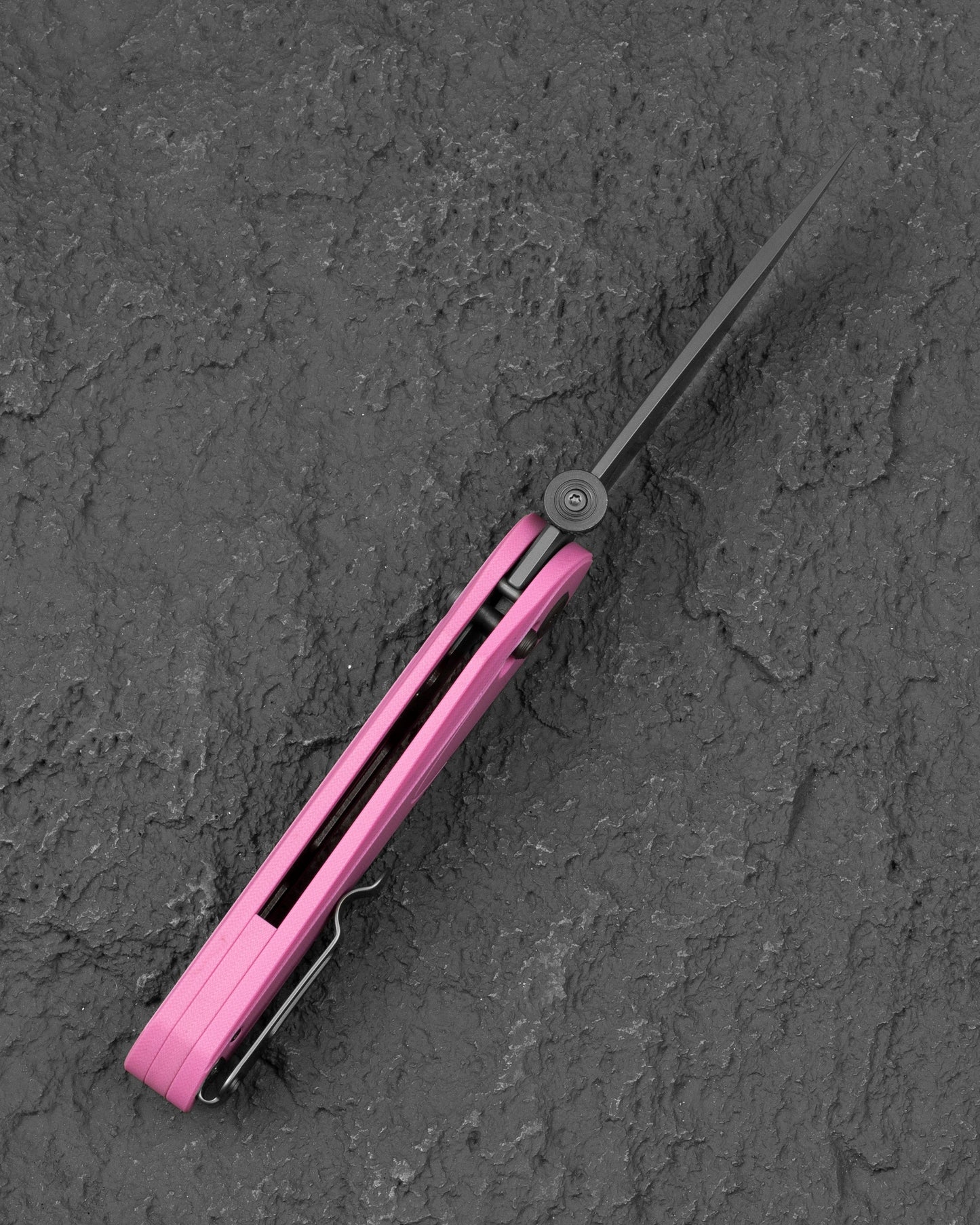 Bestech Mothus BG67E open position – Bar Lock engaged, 3.47″ Dark Grey PVD blade