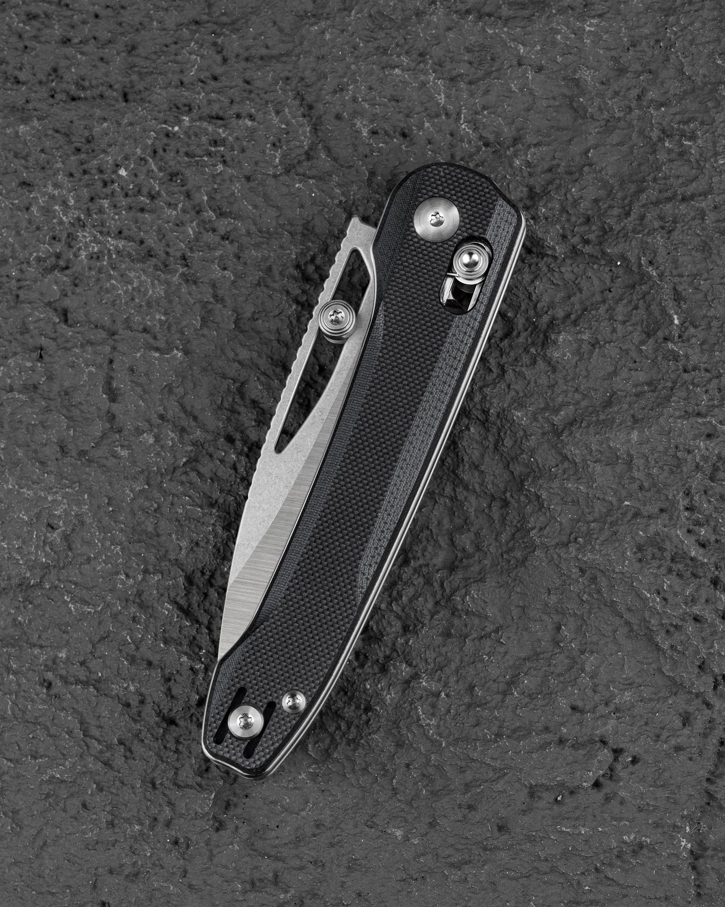 Bestech Cobber BG68A open position – Bar Lock, 7.71" OAL